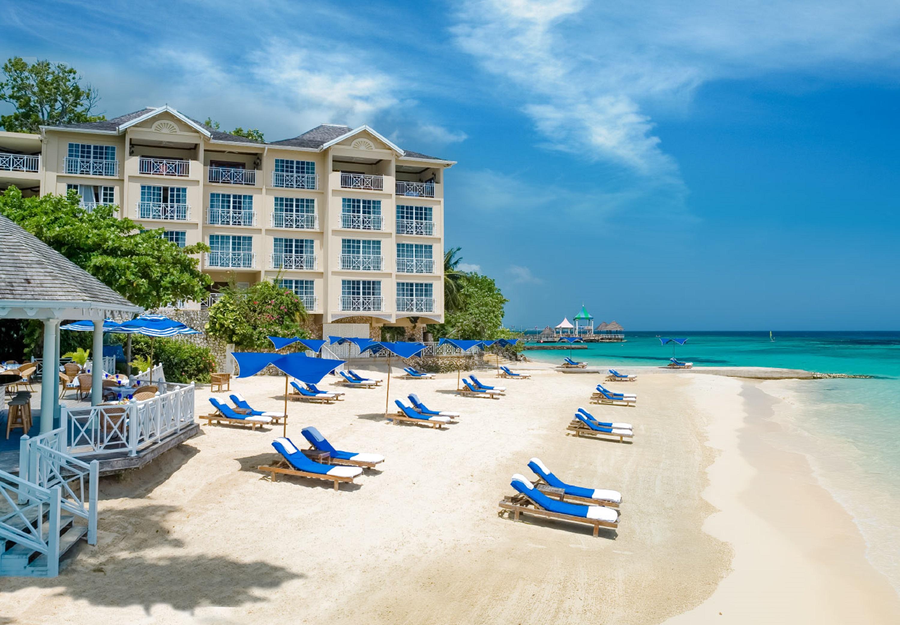 Vista Exterior Sandals Royal Plantation - ALL INCLUSIVE Couples Only
