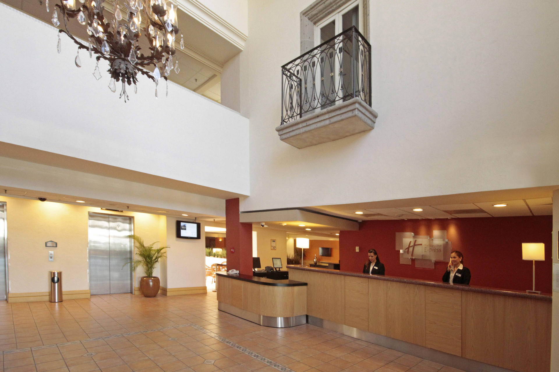 Vista Lobby Holiday Inn Express Tecnológico Monterrey by IHG