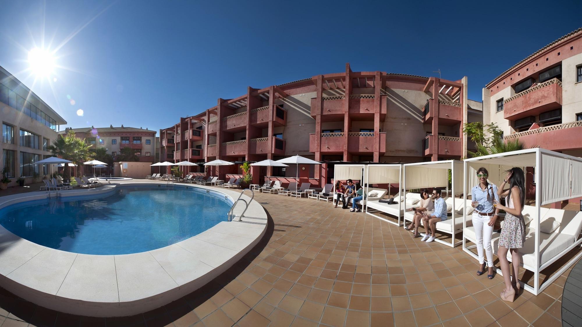 Vista Piscina Leo Punta Umbria III - Adults Only
