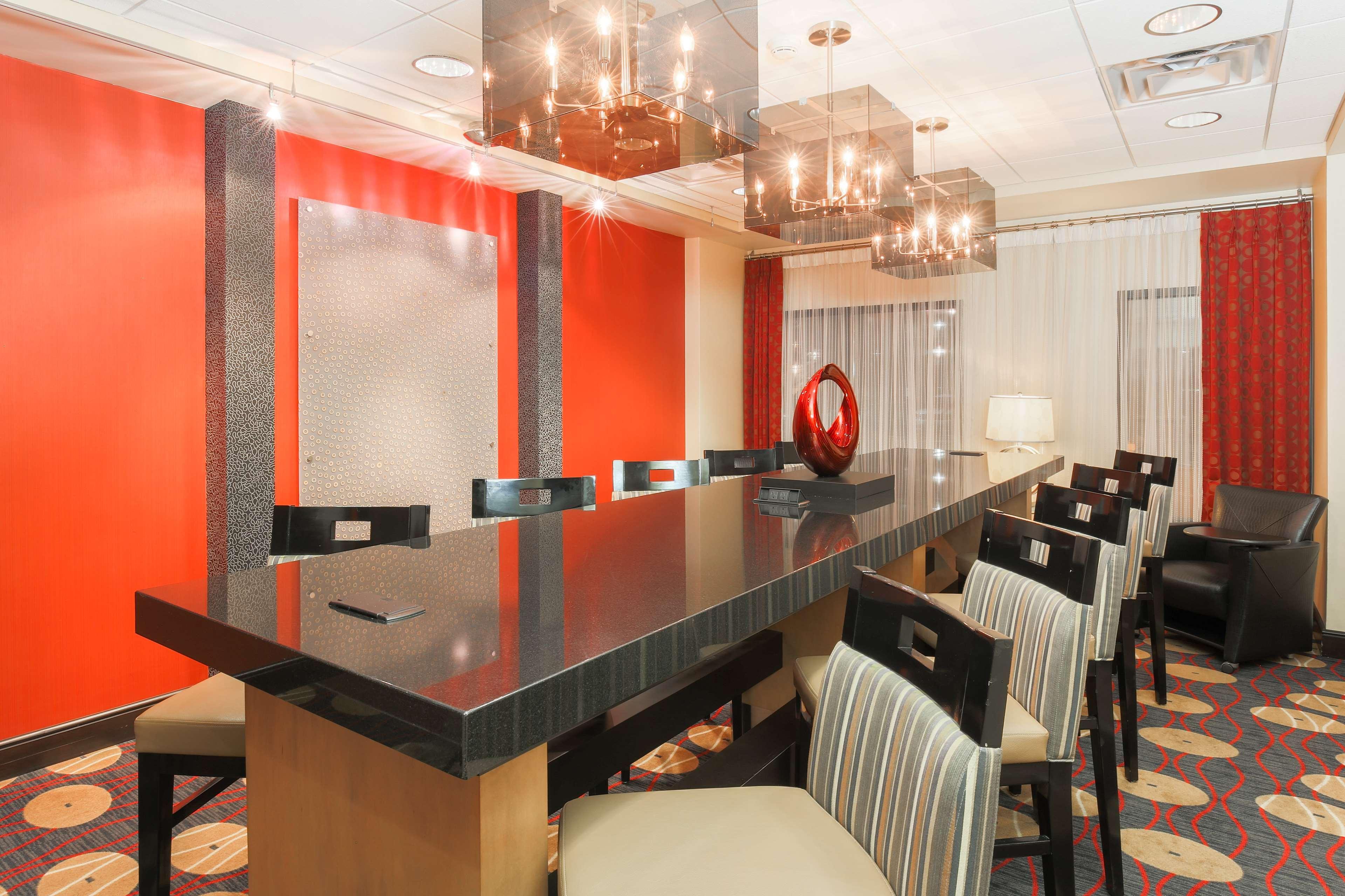 Vista Lobby Hampton Inn Champaign/Urbana