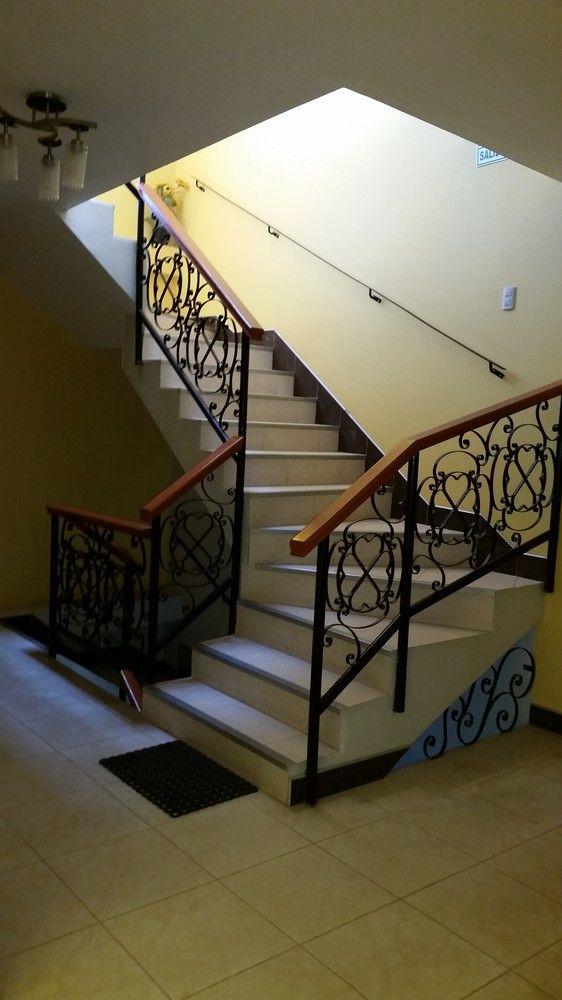 Varios Hostal Sariri