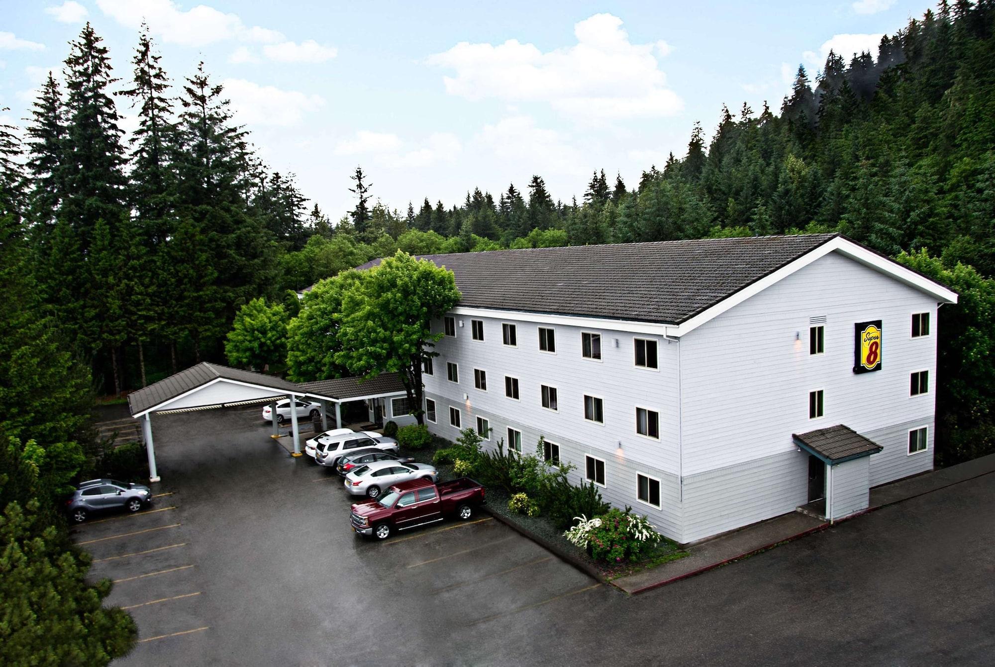 Varios Super 8 by Wyndham Juneau