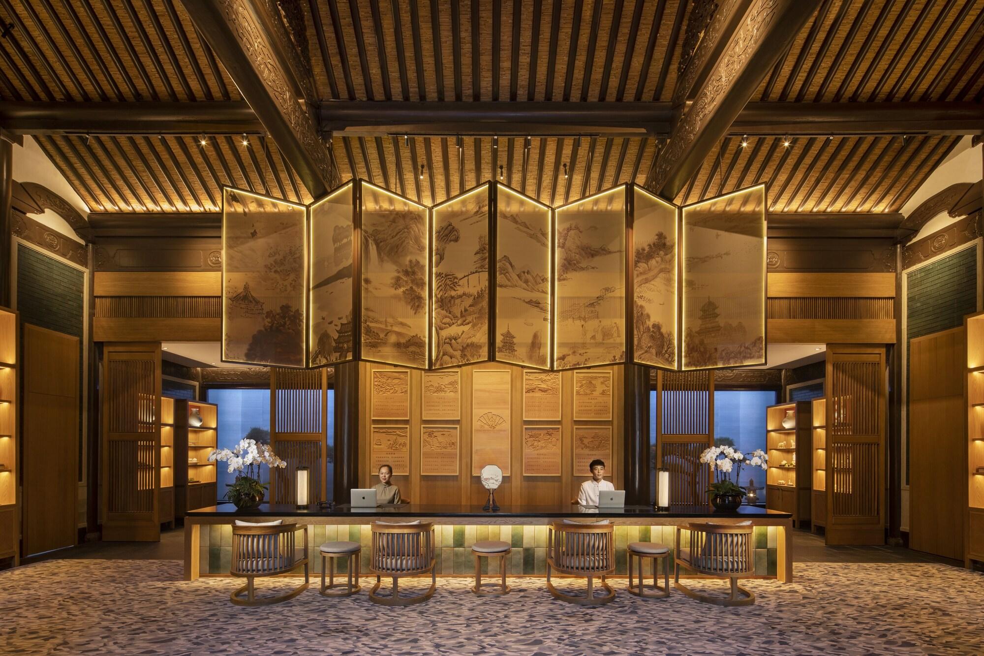 Vista Lobby Yihe lake shore Hotspring