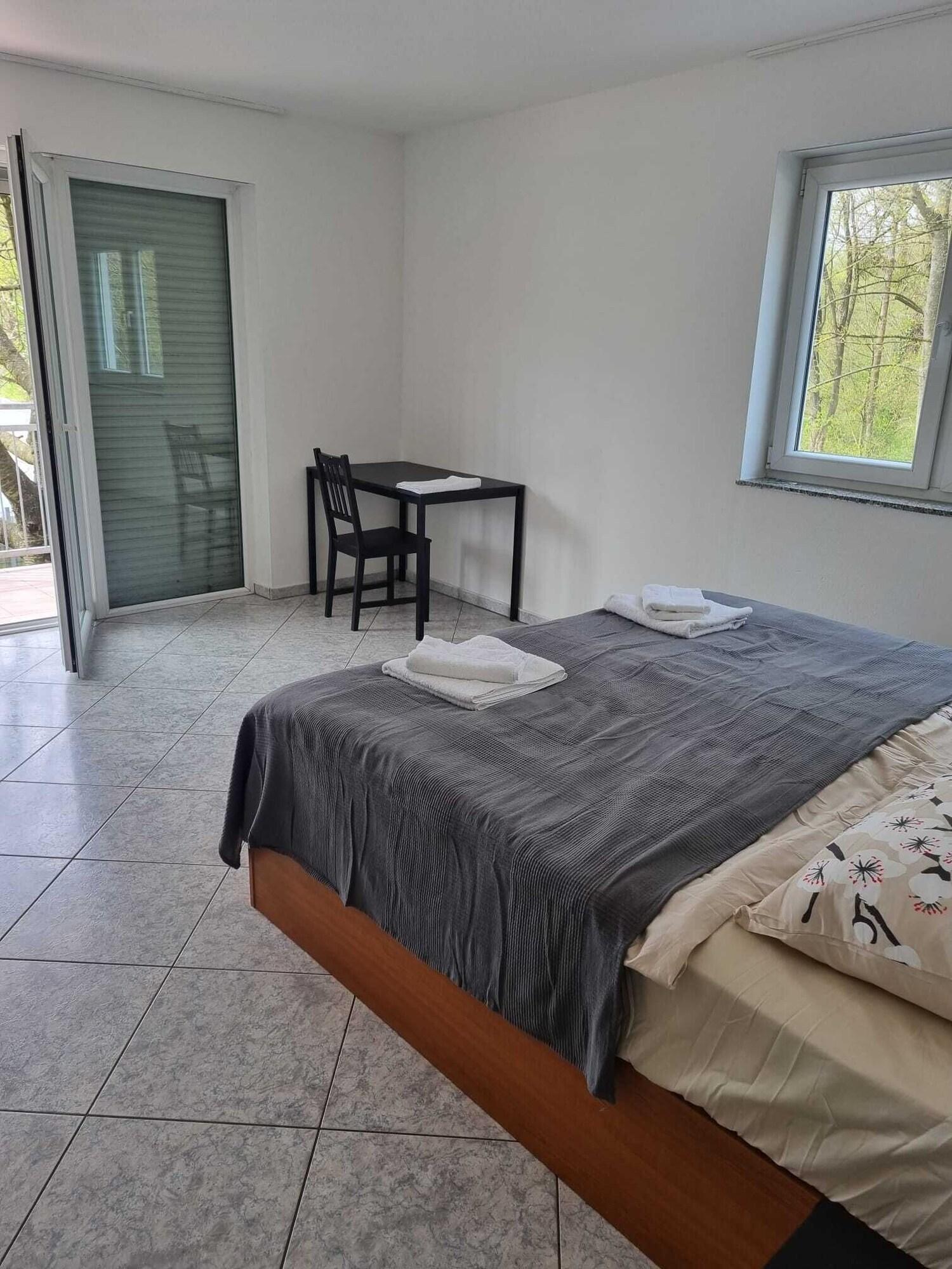 Varios Pension Seckbach