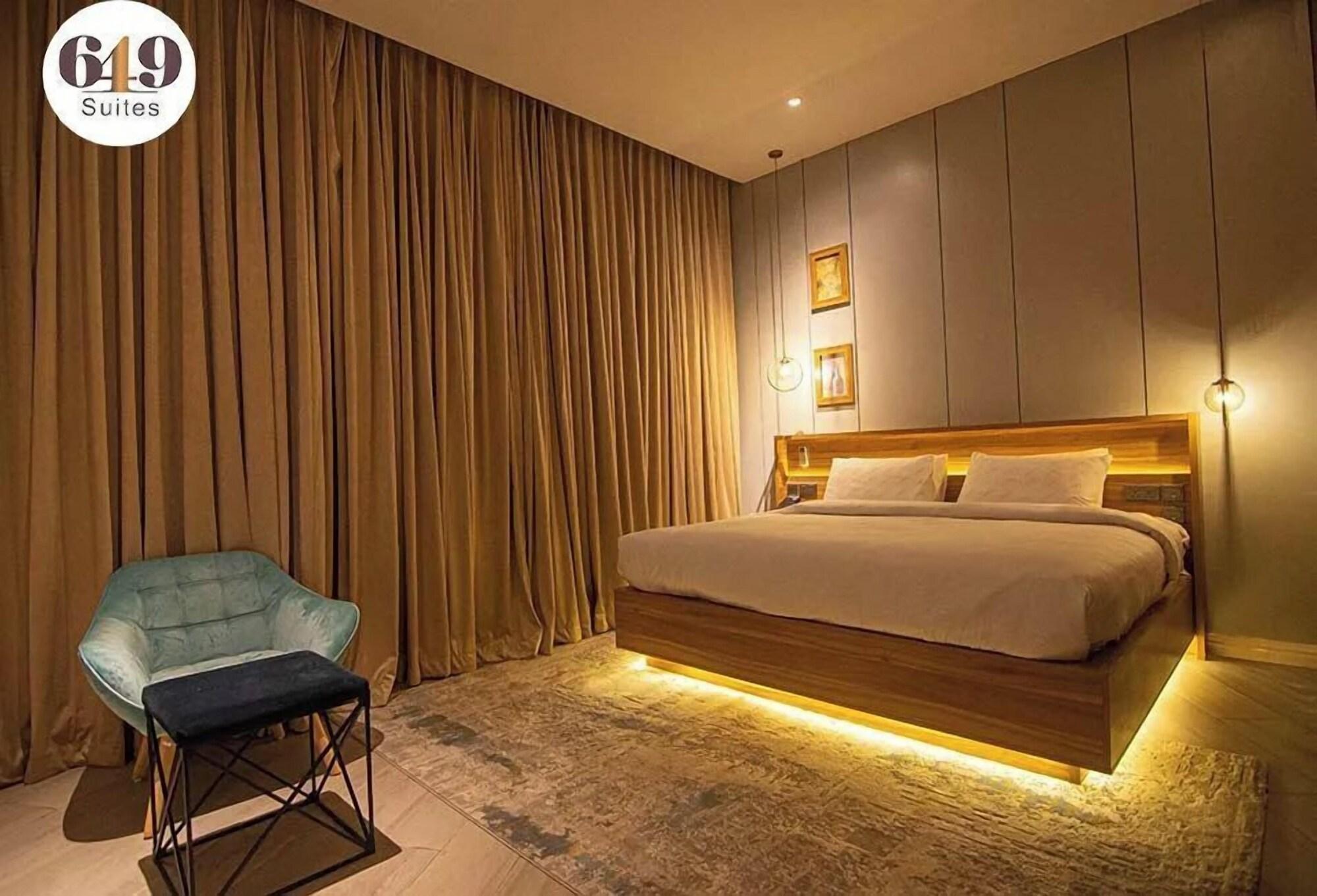 Habitación 649 Suites