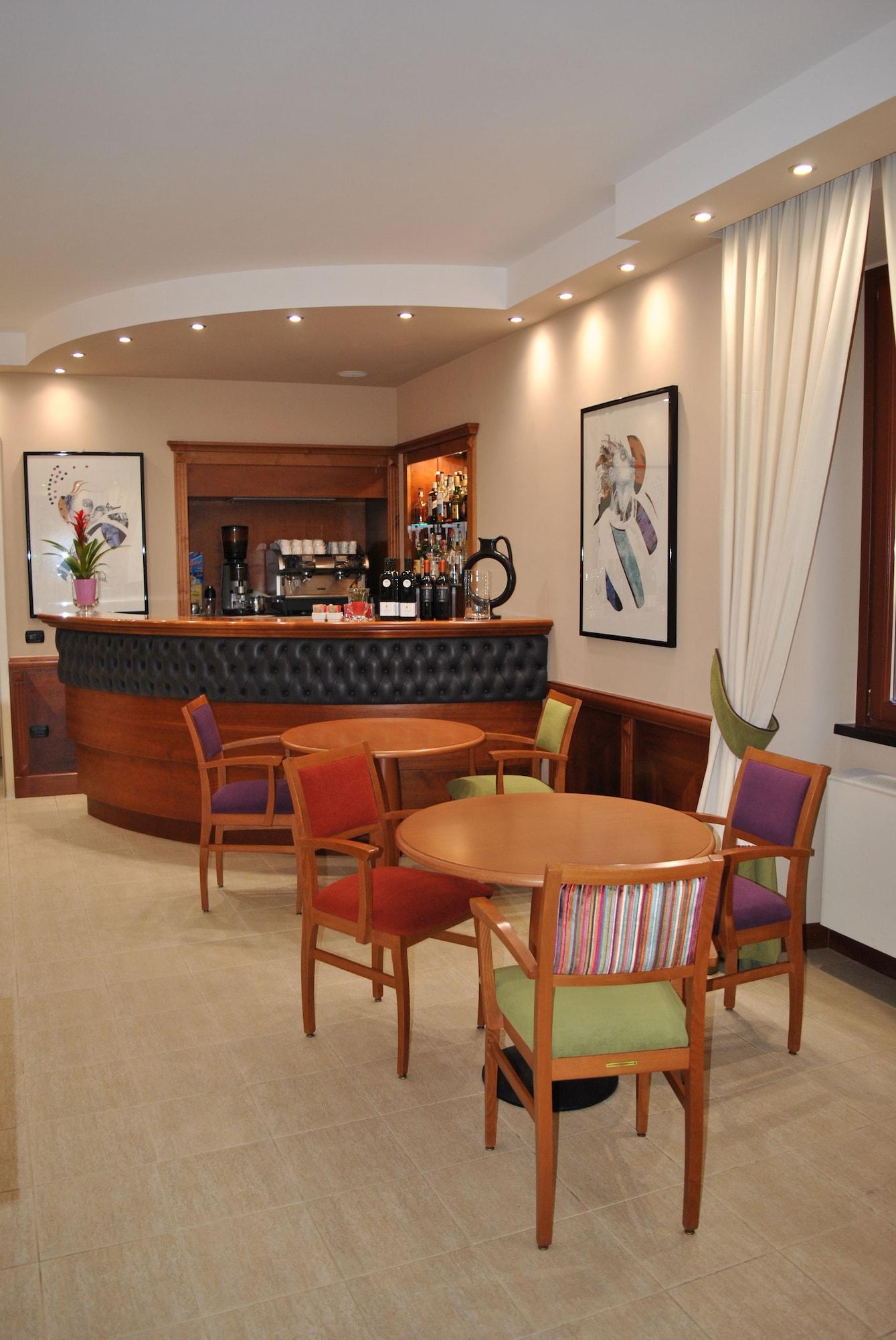 Bar/Salón Hotel Duomo