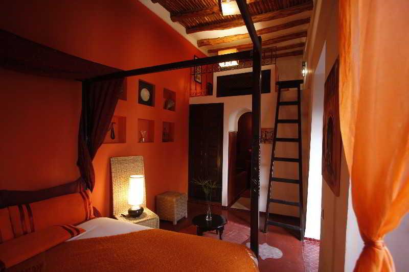 Vista Exterior Riad Boussa