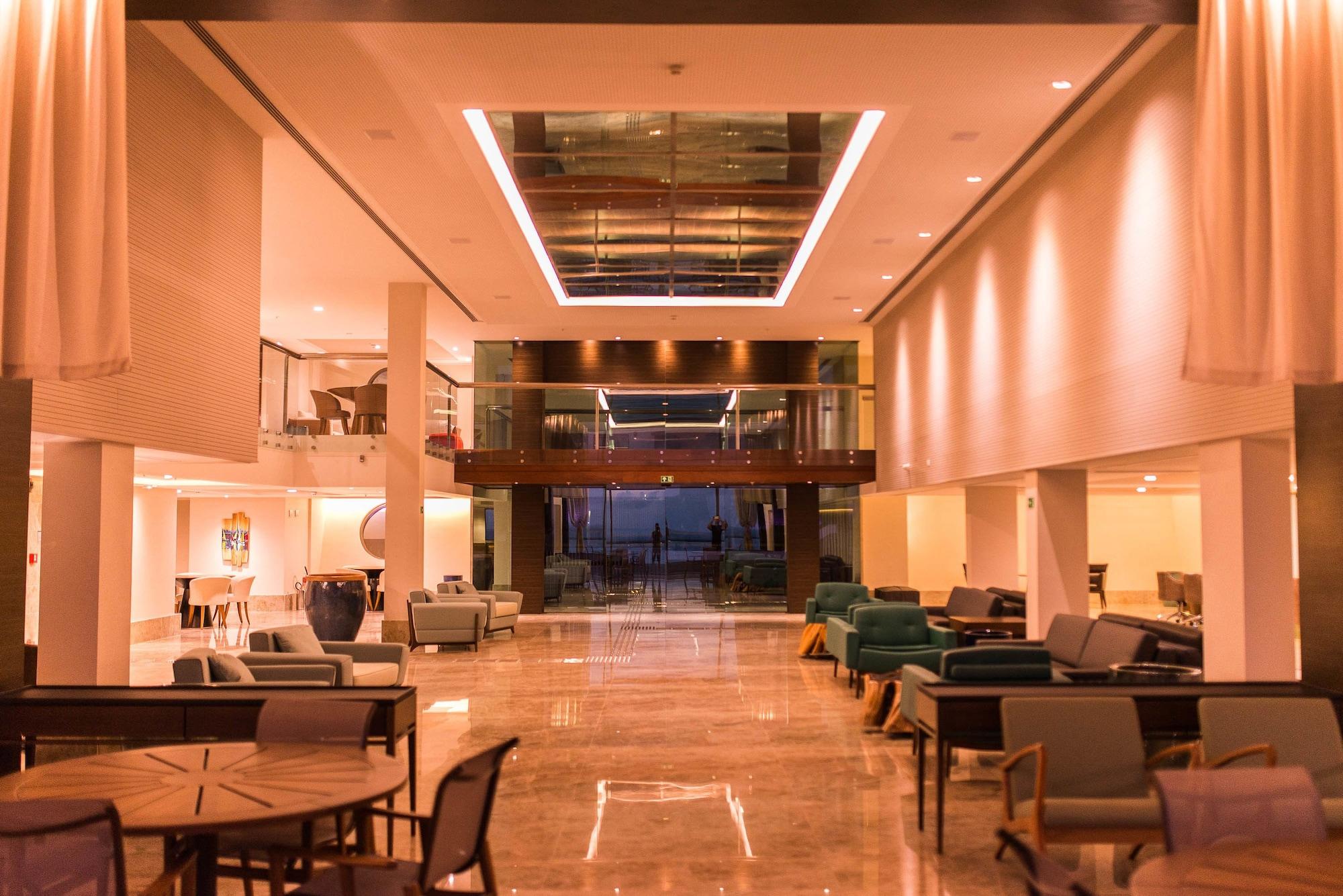 Vista Lobby Vogal Luxury Beach Hotel & Spa