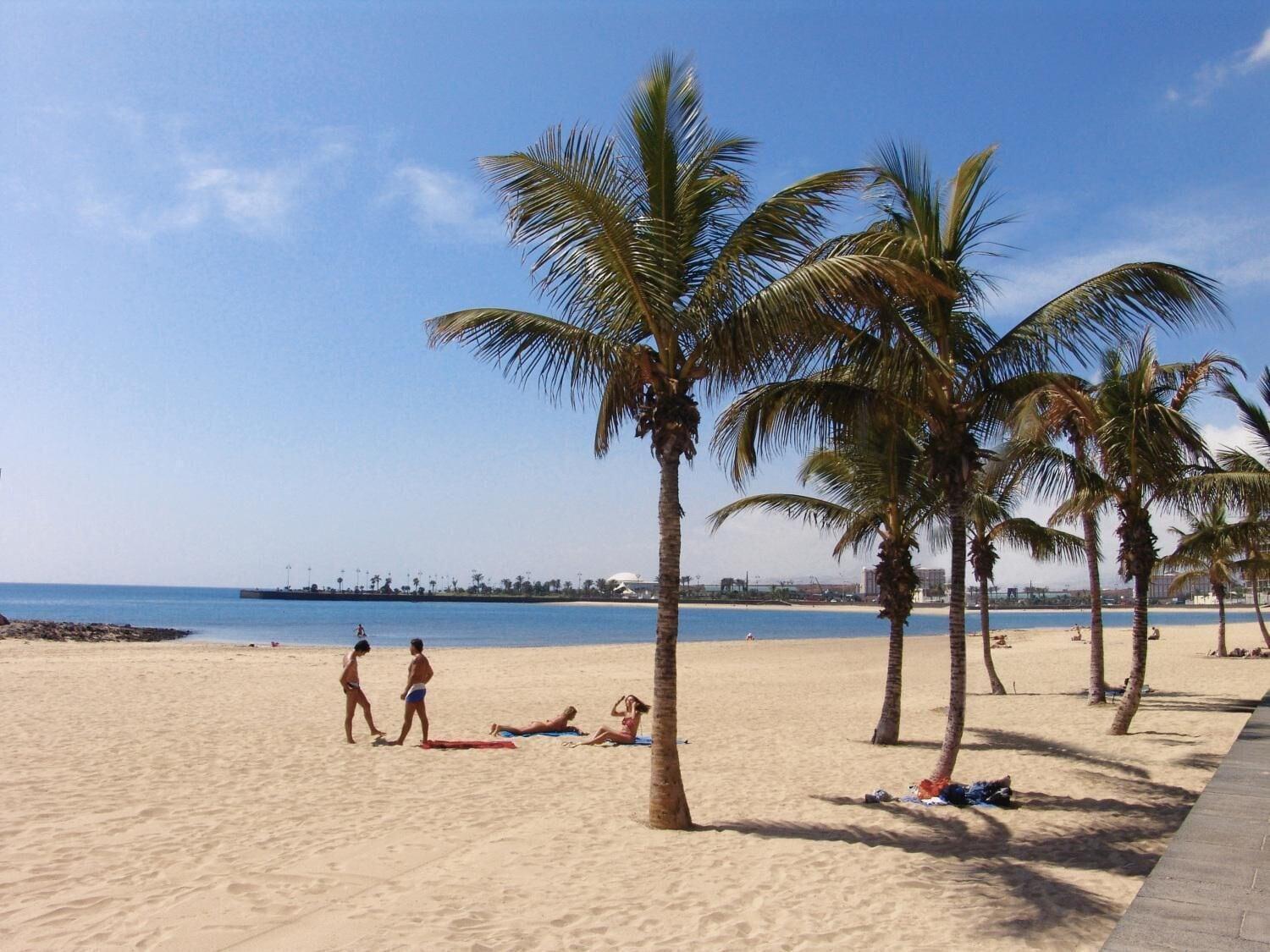 Playa Hostal Residencia Cardona