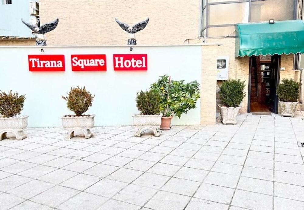 Vista Exterior Tirana Square Hotel