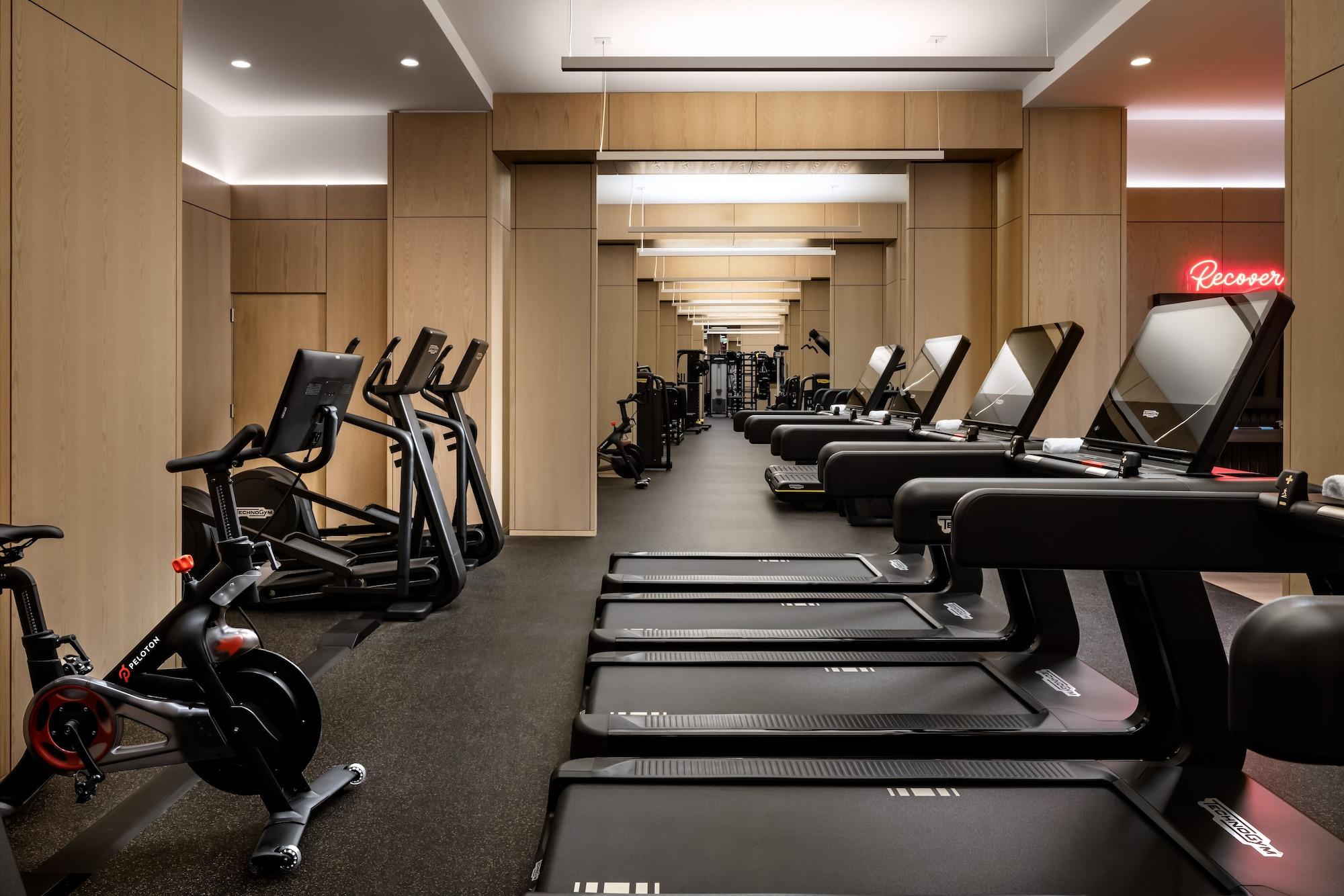 Gimnasio Fairmont Century Plaza Gold Experience