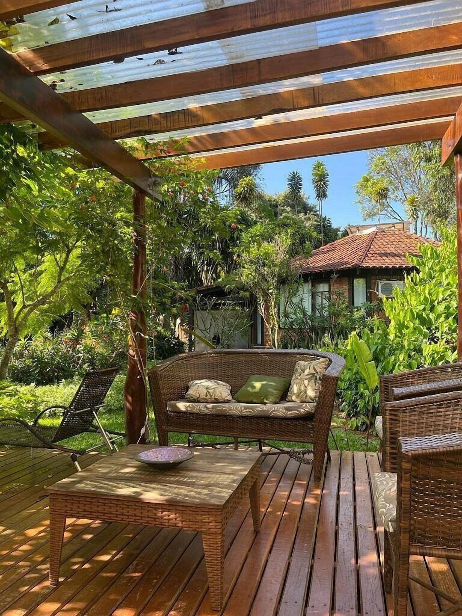 Vista Exterior Pousada Alfa e Ômega