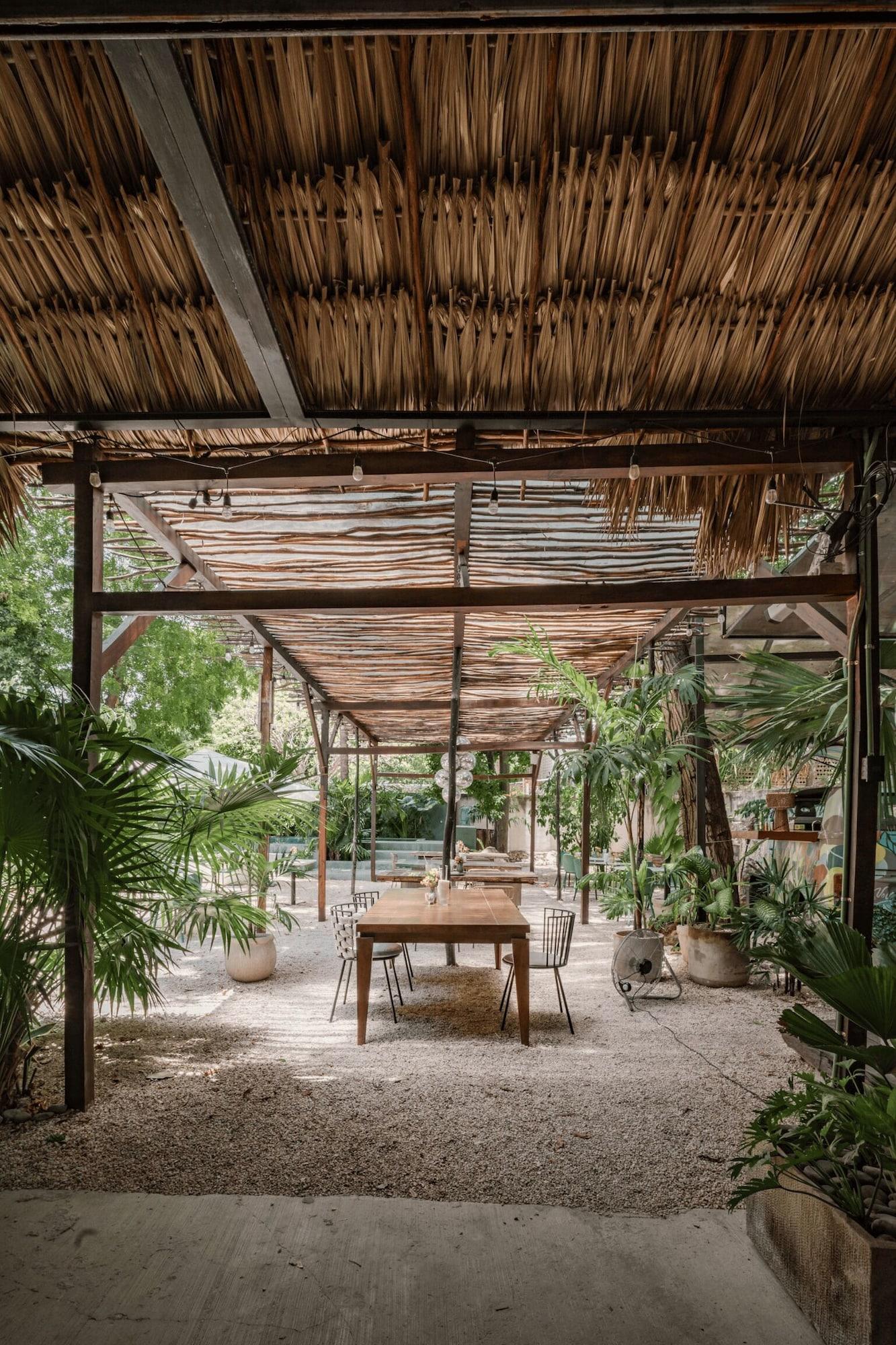 Vista Exterior Hostal Escentrike