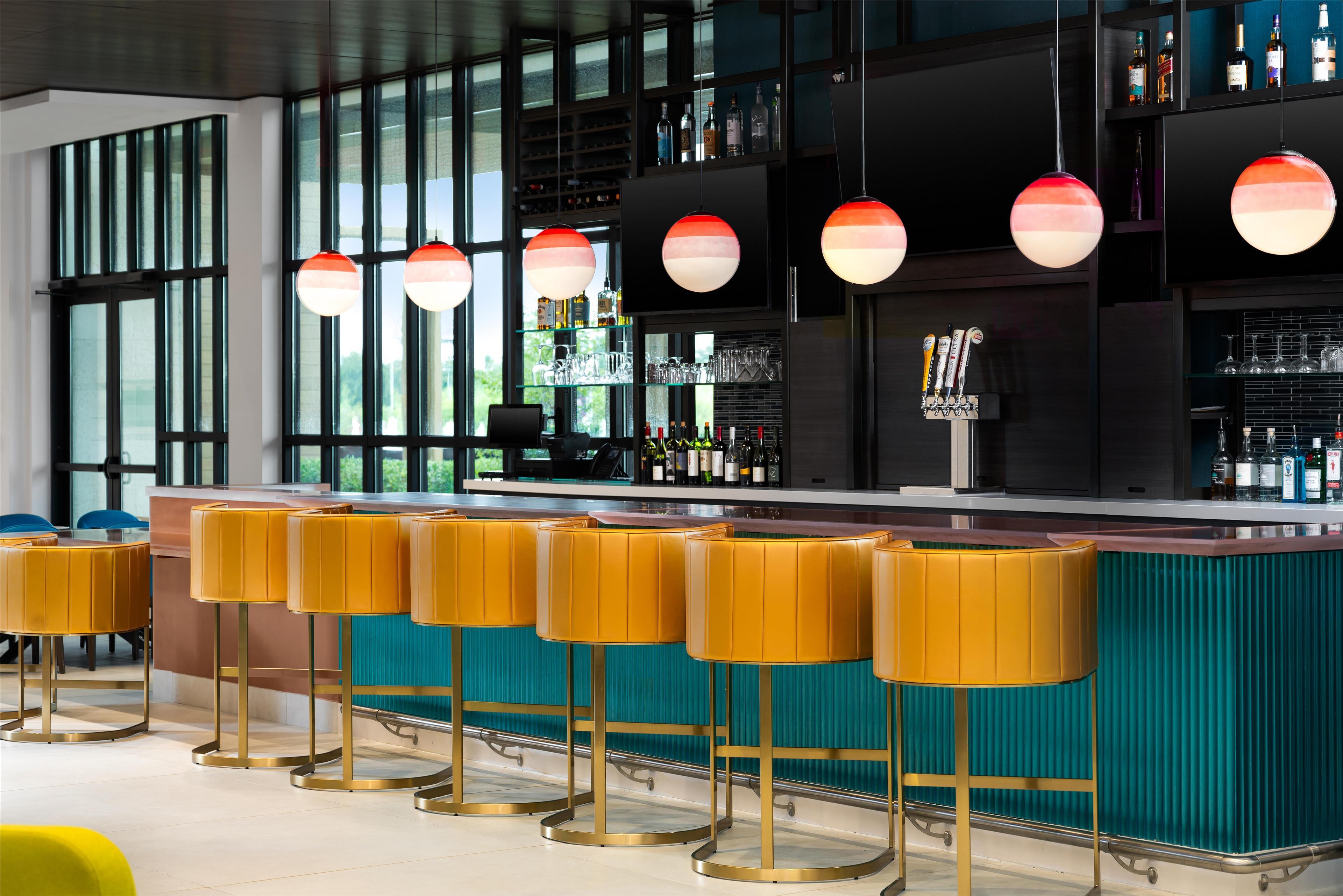 Bar/Salón Hilton Garden Inn Orlando I-4 Millenia Blvd Mall