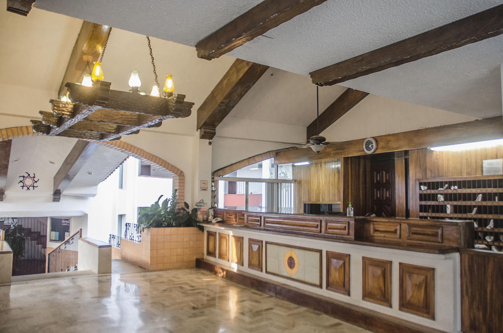Vista Lobby Beach Front Girasol Sur Apartments