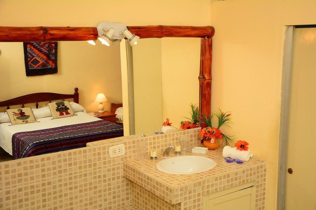 Equipamiento de Habitación Hostal Yatasto