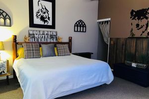 Alquiler Vacacional - Beautiful 5 bedroom 4 bath cabin within10  mins of all attractions