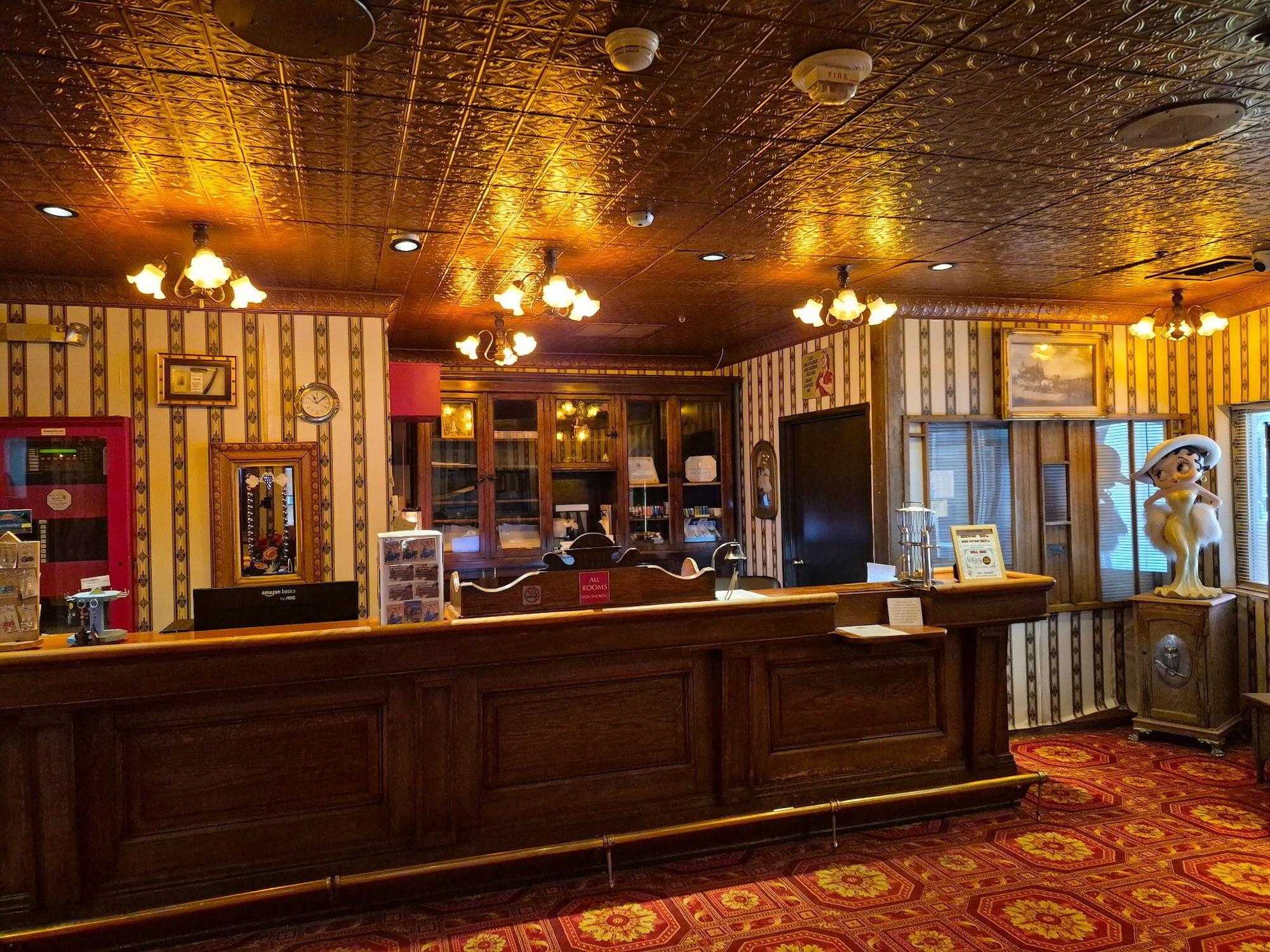 Vista Lobby The Tonopah Station