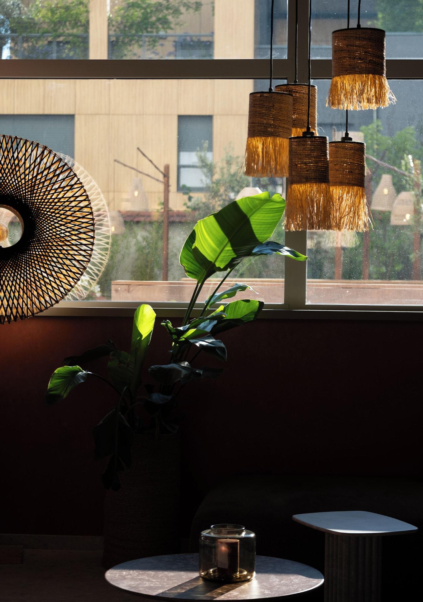 Vista Lobby Hotel Oceania Lyon