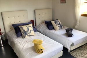 Alquiler Vacacional - The former barn, house with swimming pool on 5500 m2 of parkland,