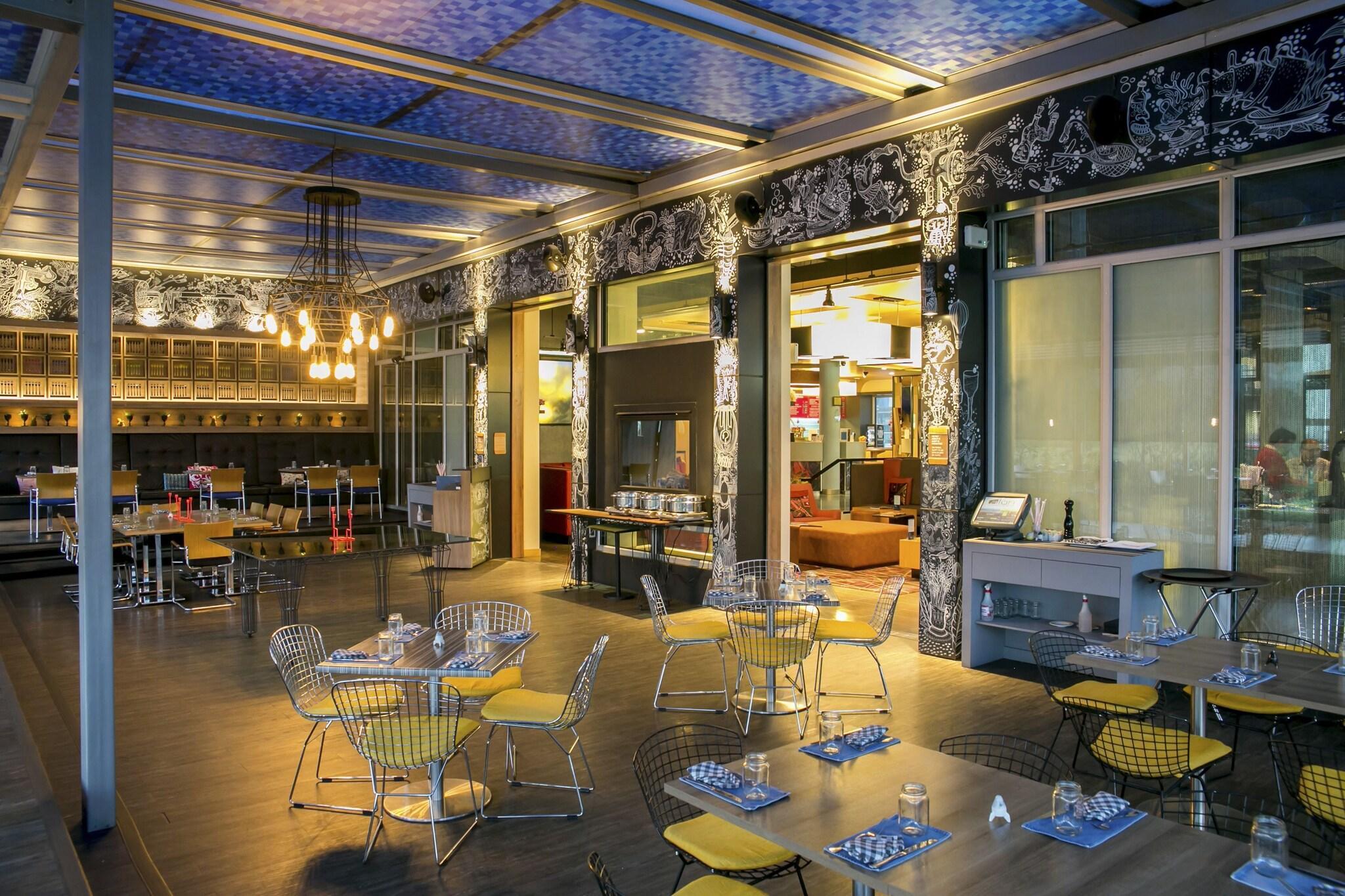 Restaurant Aloft by Marriott Bogota Airport