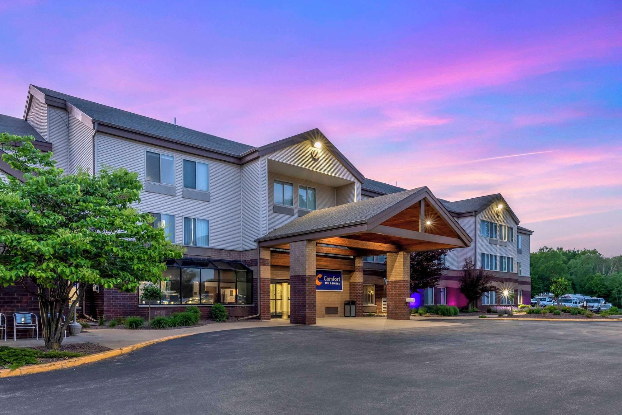Vista Exterior Comfort Inn & Suites