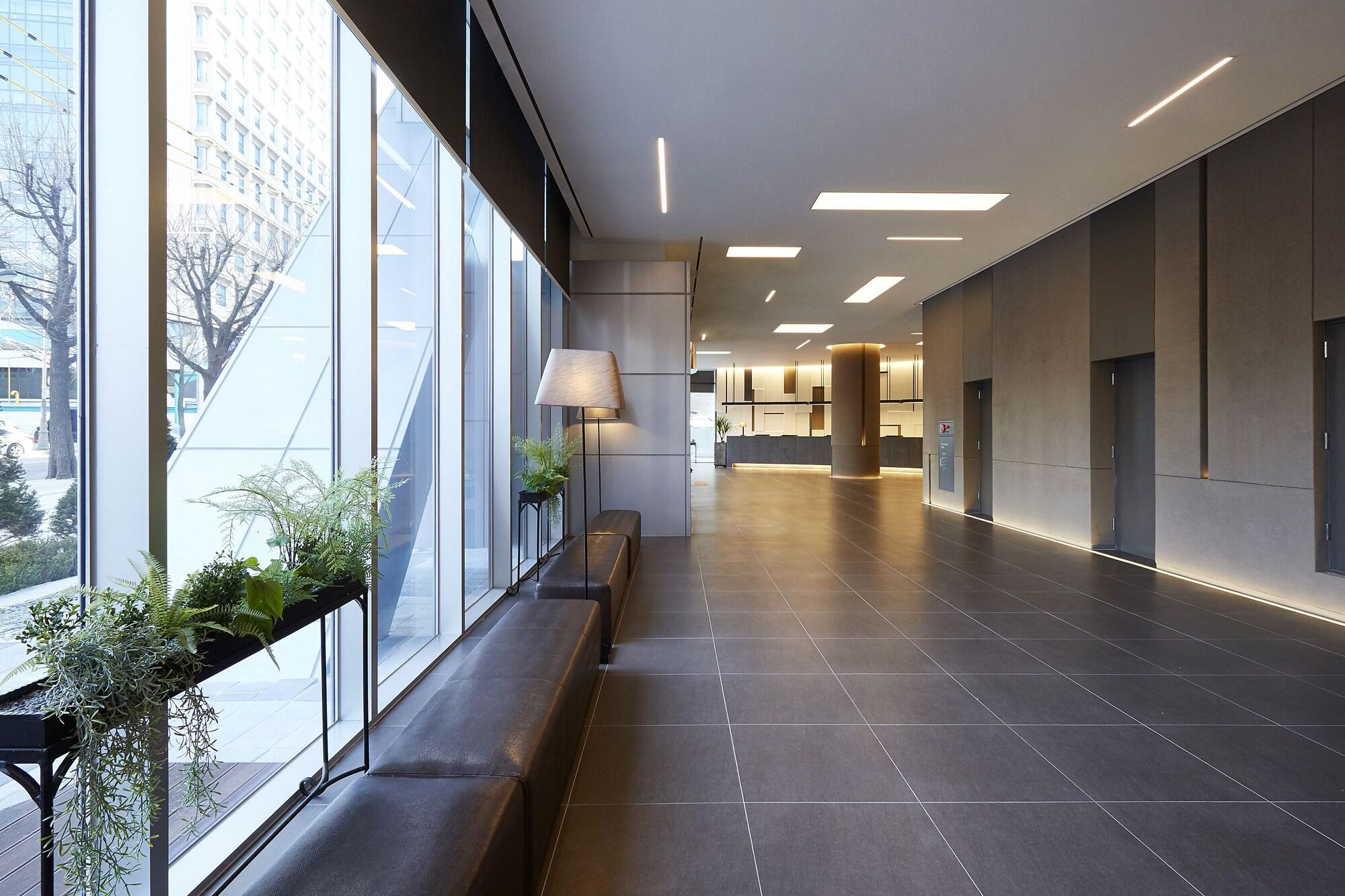 Vista Lobby NINE TREE BY PARNAS SEOUL MYEONDONG 2