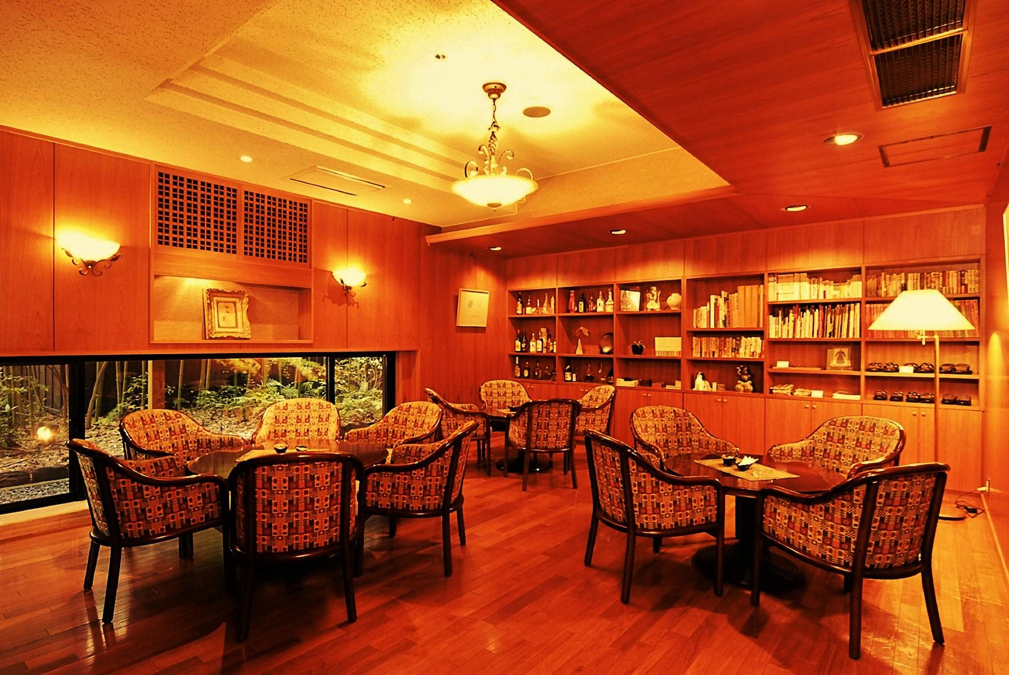 Bar/Salón Hotel Kazahaya