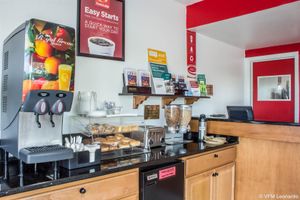 Alojamiento - Econo Lodge University