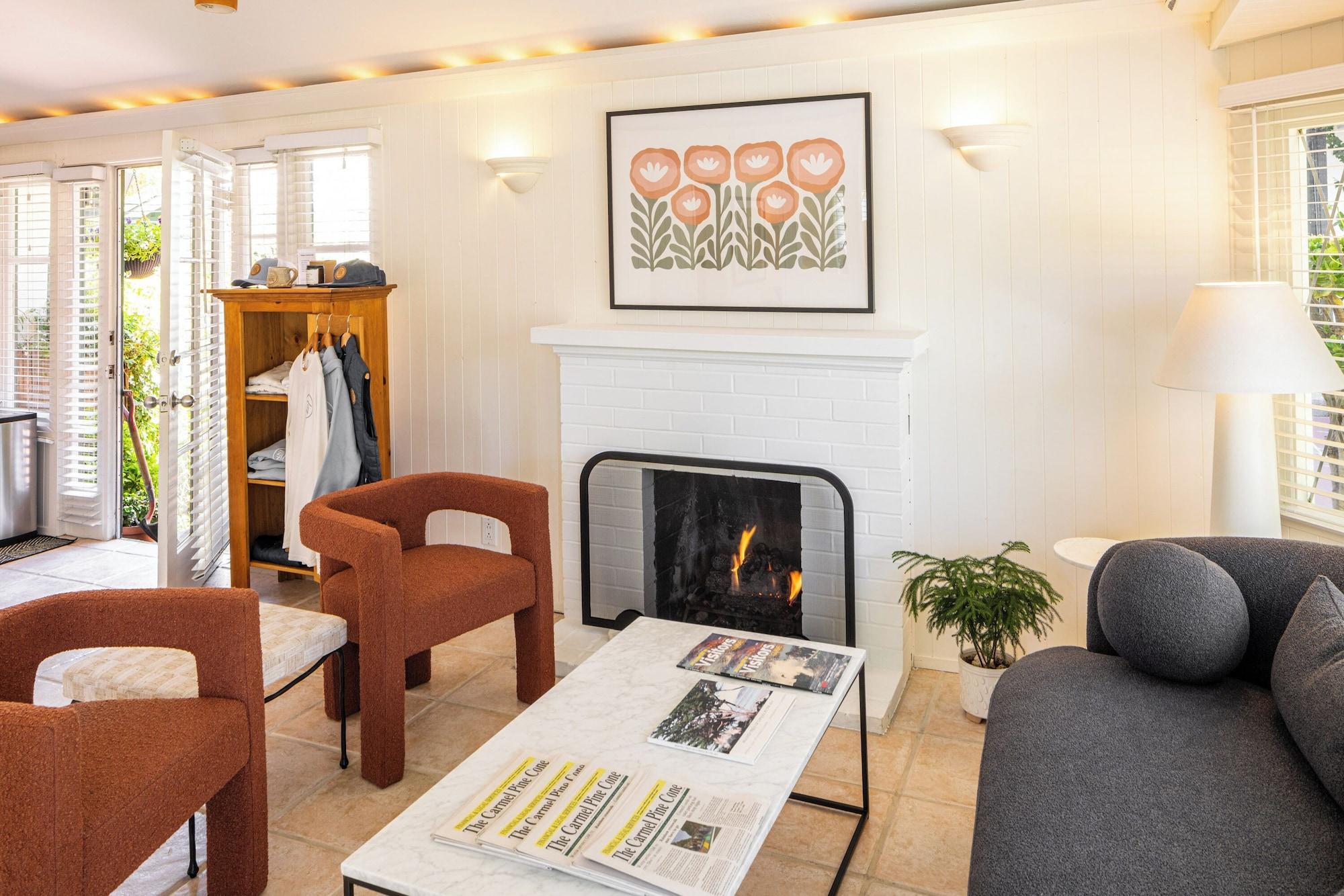 Vista Lobby Carmel Fireplace Inn