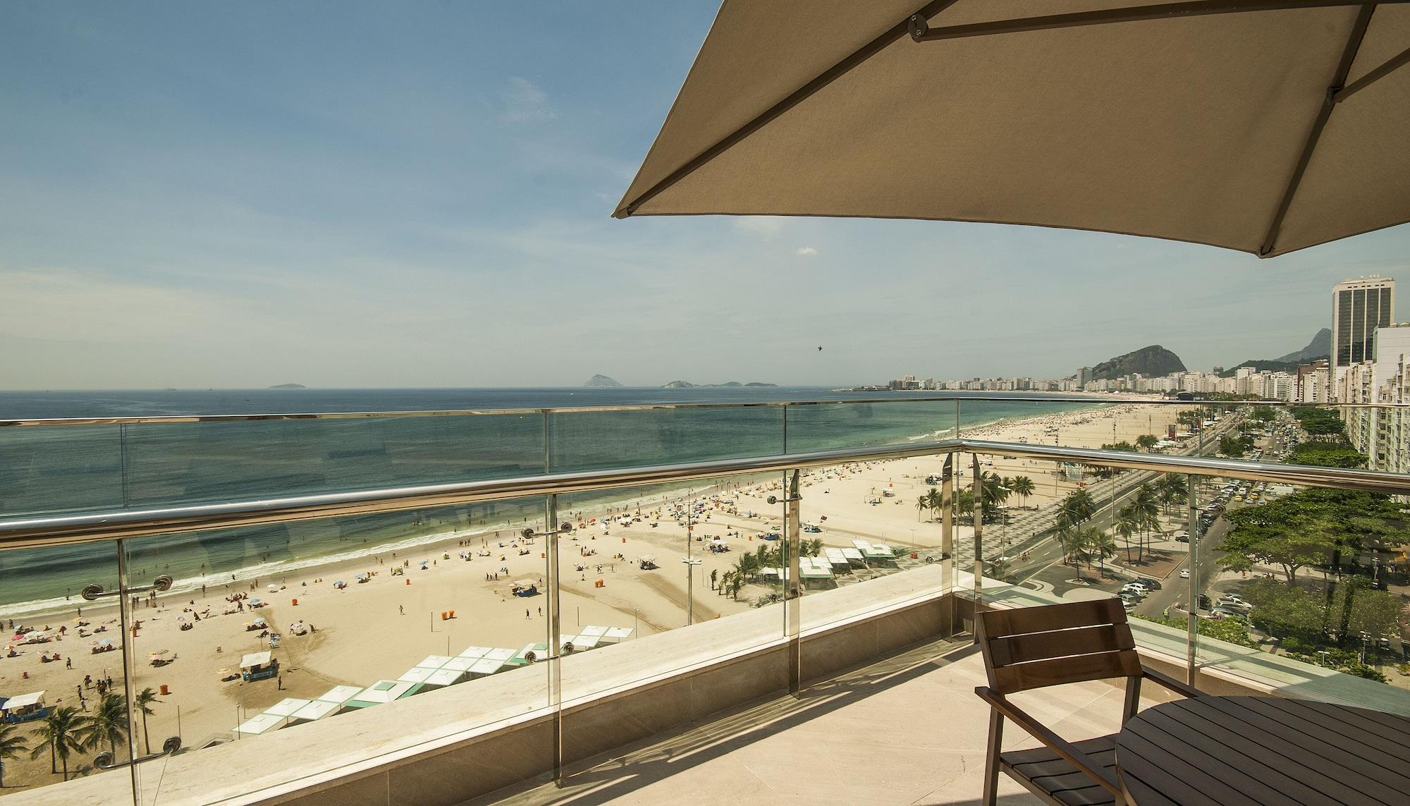 Playa Arena Copacabana Hotel