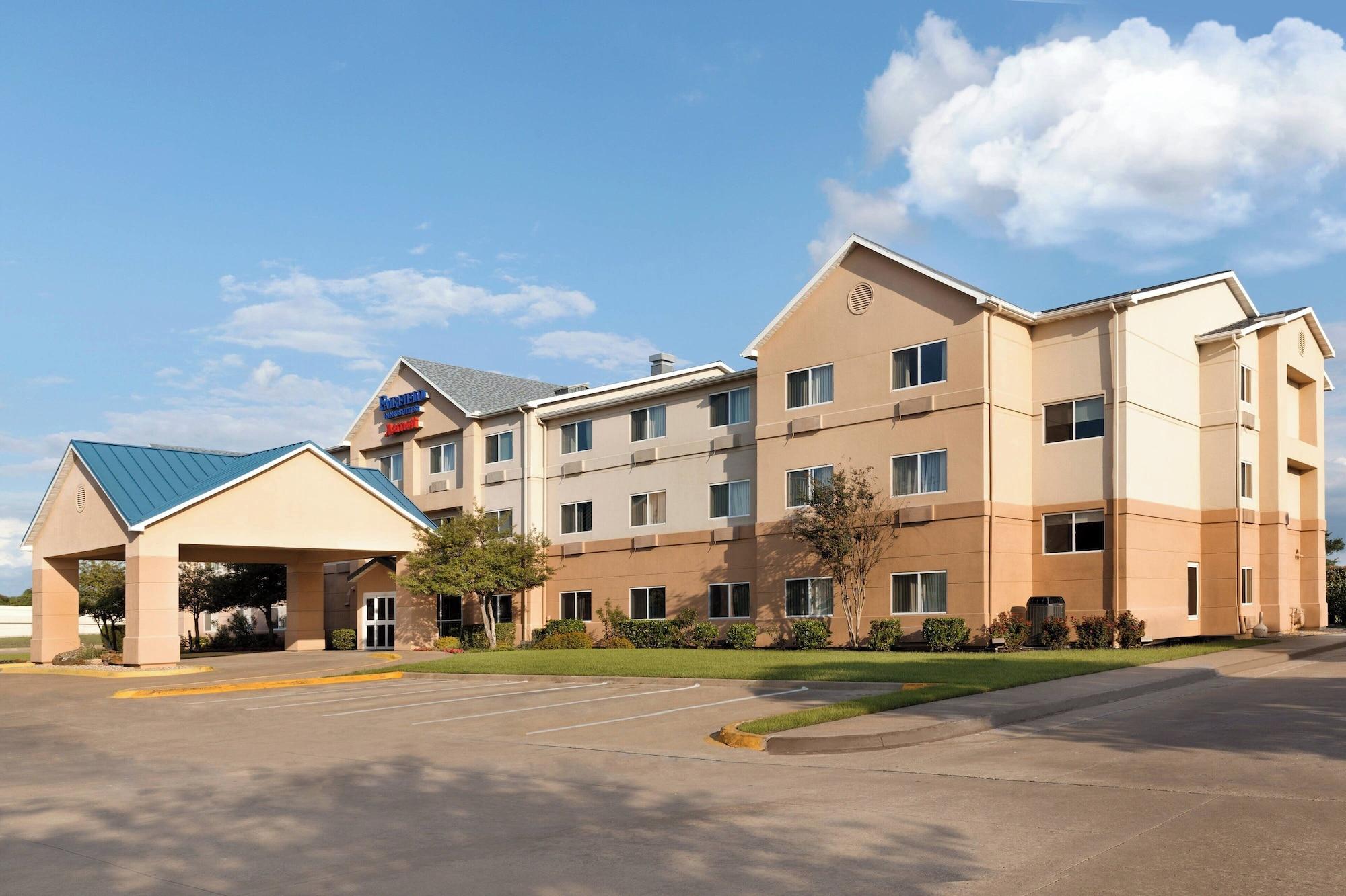 Vista Exterior Fairfield Inn & Suites by Marriott Dallas Mesquite