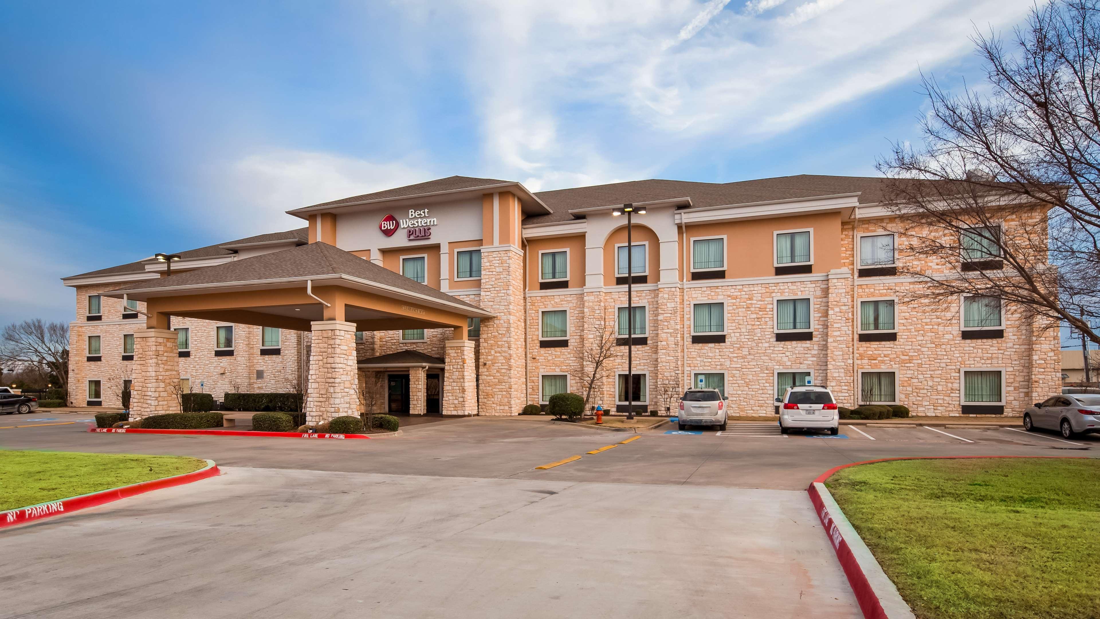 Vista Exterior Best Western Plus Christopher Inn & Suites