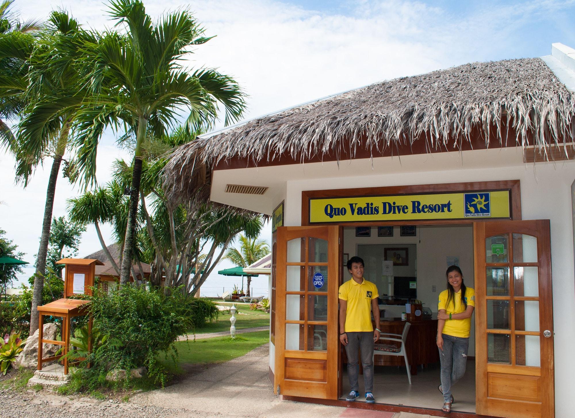 Vista Lobby Quo Vadis Dive Resort Moalboal