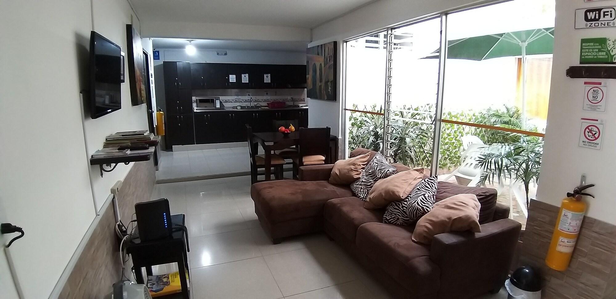 Varios Aparta Hotel Calasanz Home