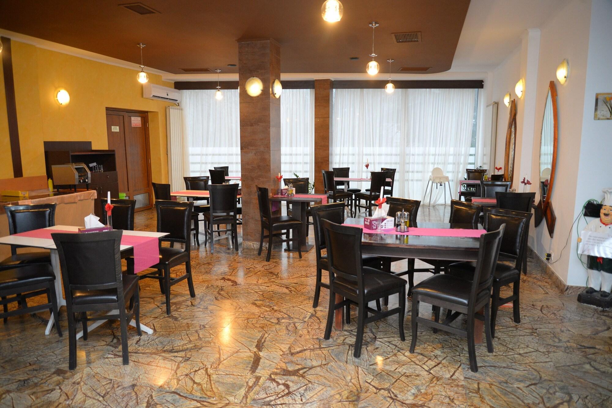 Varios Atrium Mountain View