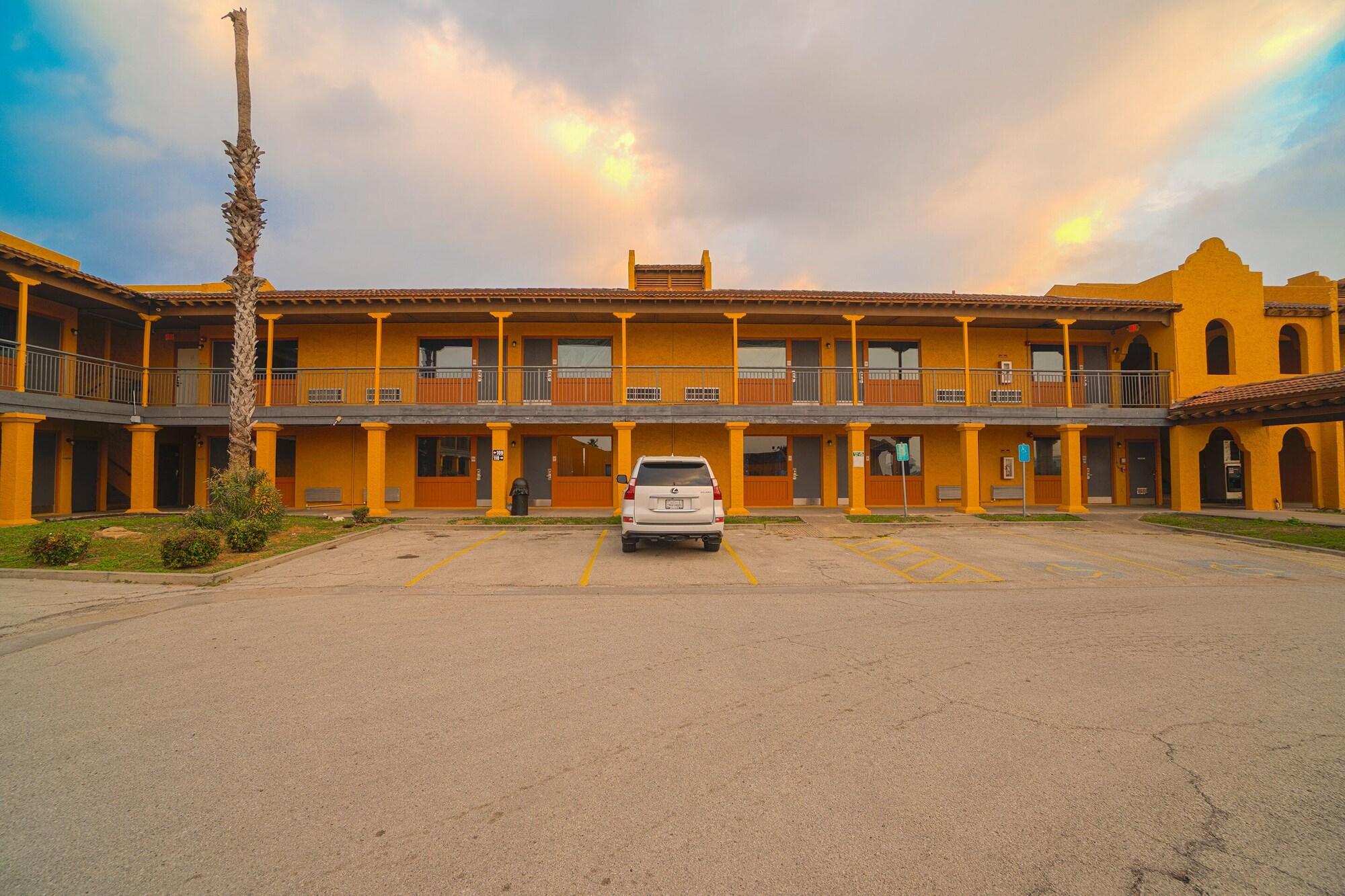 Varios OYO Hotel Kingsville Hwy 77