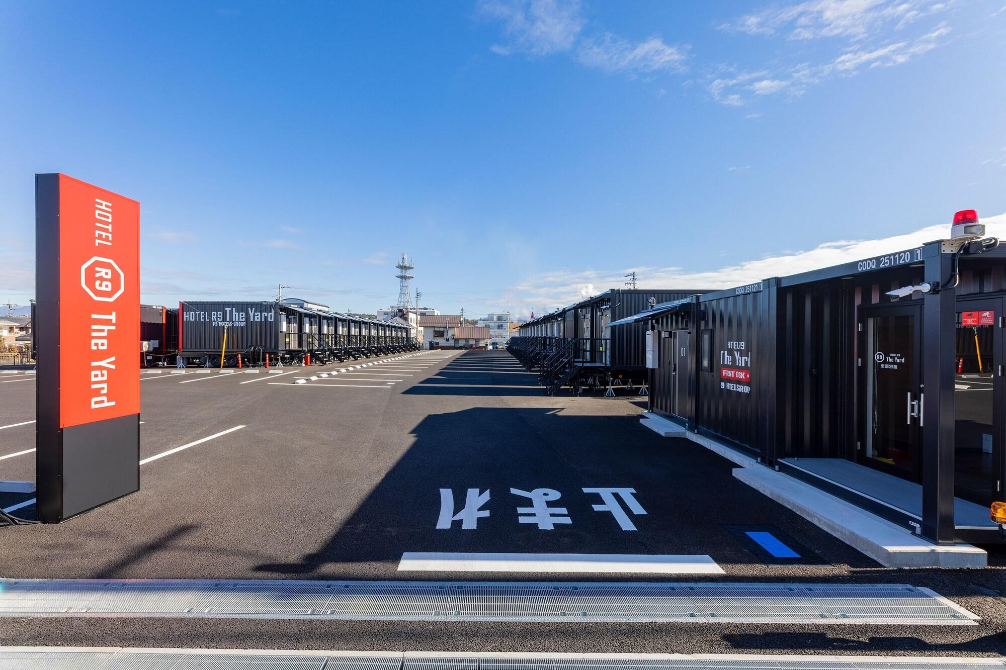 Varios HOTEL R9 The Yard Enabekkan