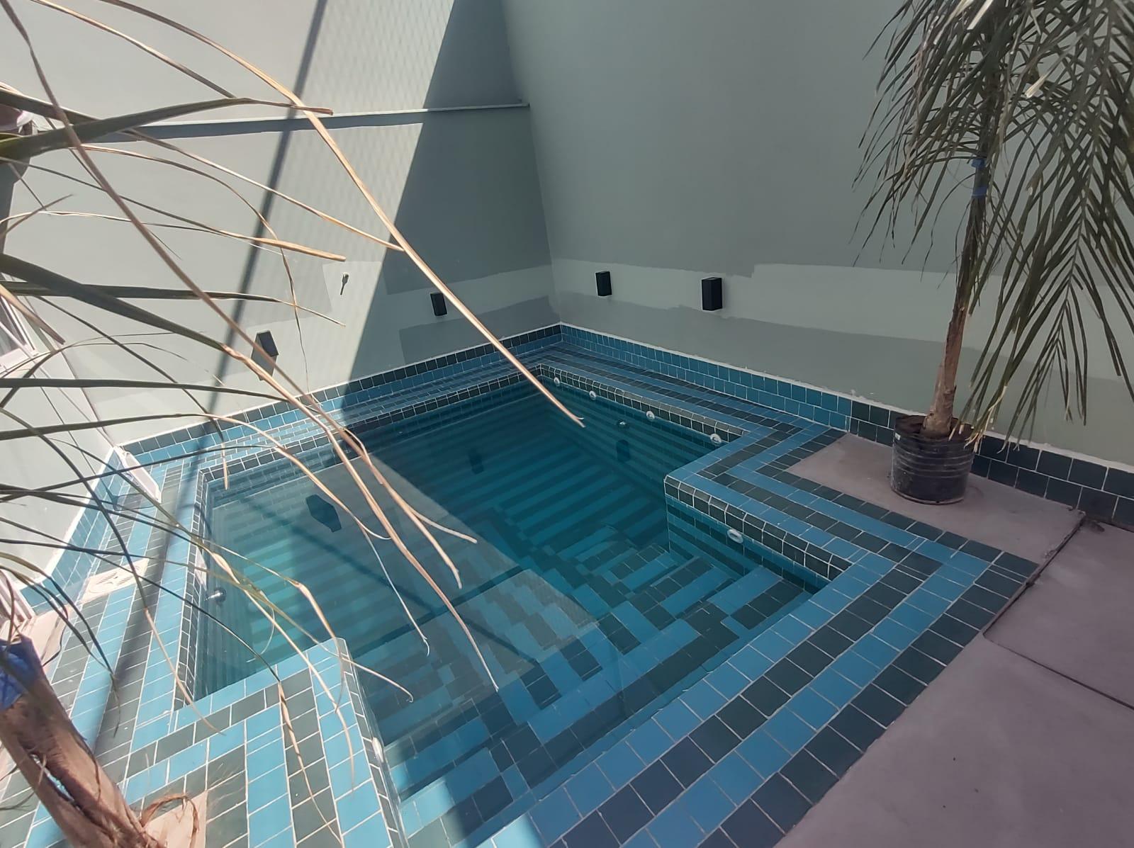 Vista Piscina Hotel Windsor Mendoza