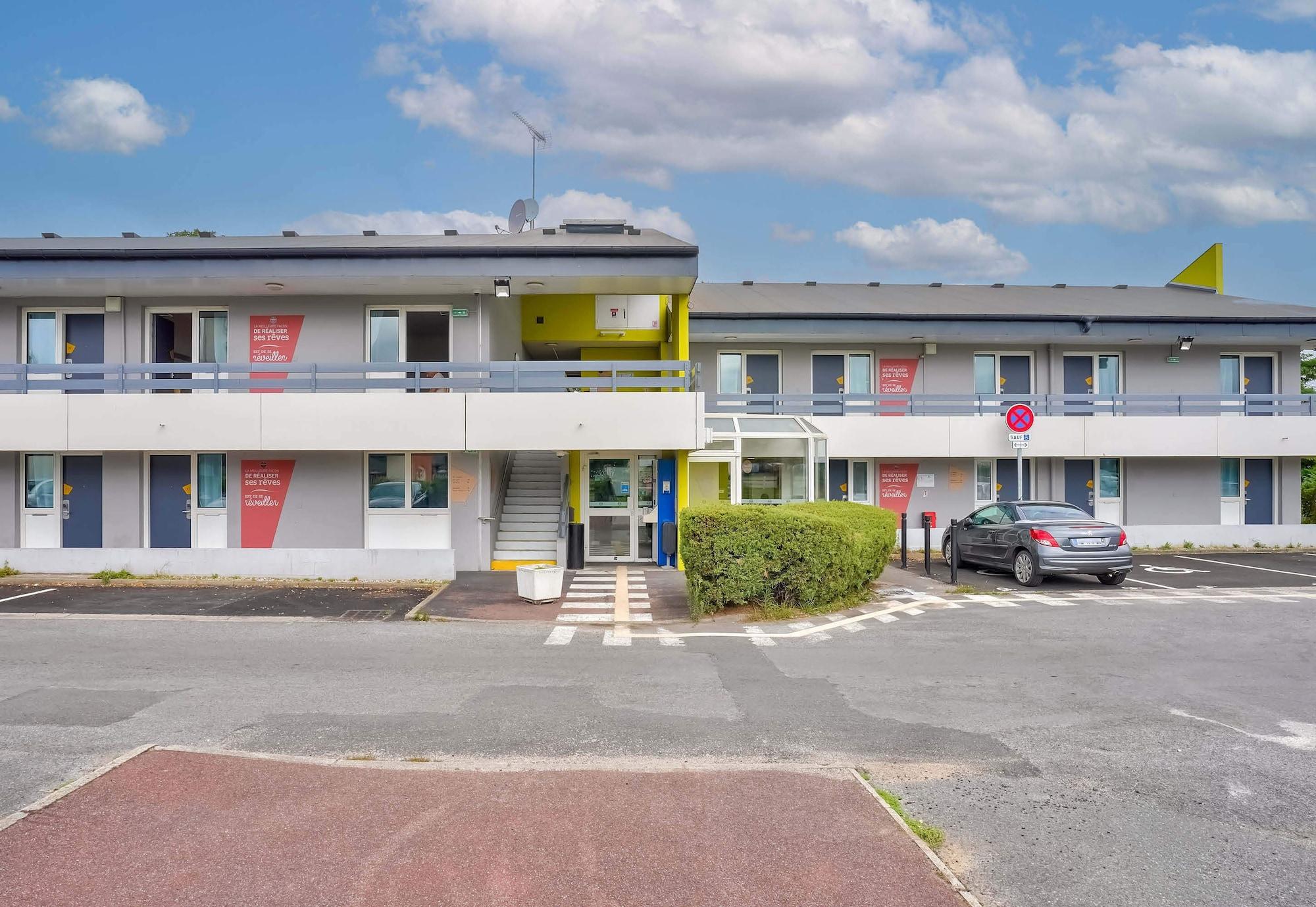 Vista Exterior B&B HOTEL Herblay