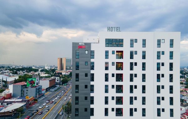 Gumont Guadalajara López Mateos - Minerva - Hoteles cerca de Andares en Guadalajara