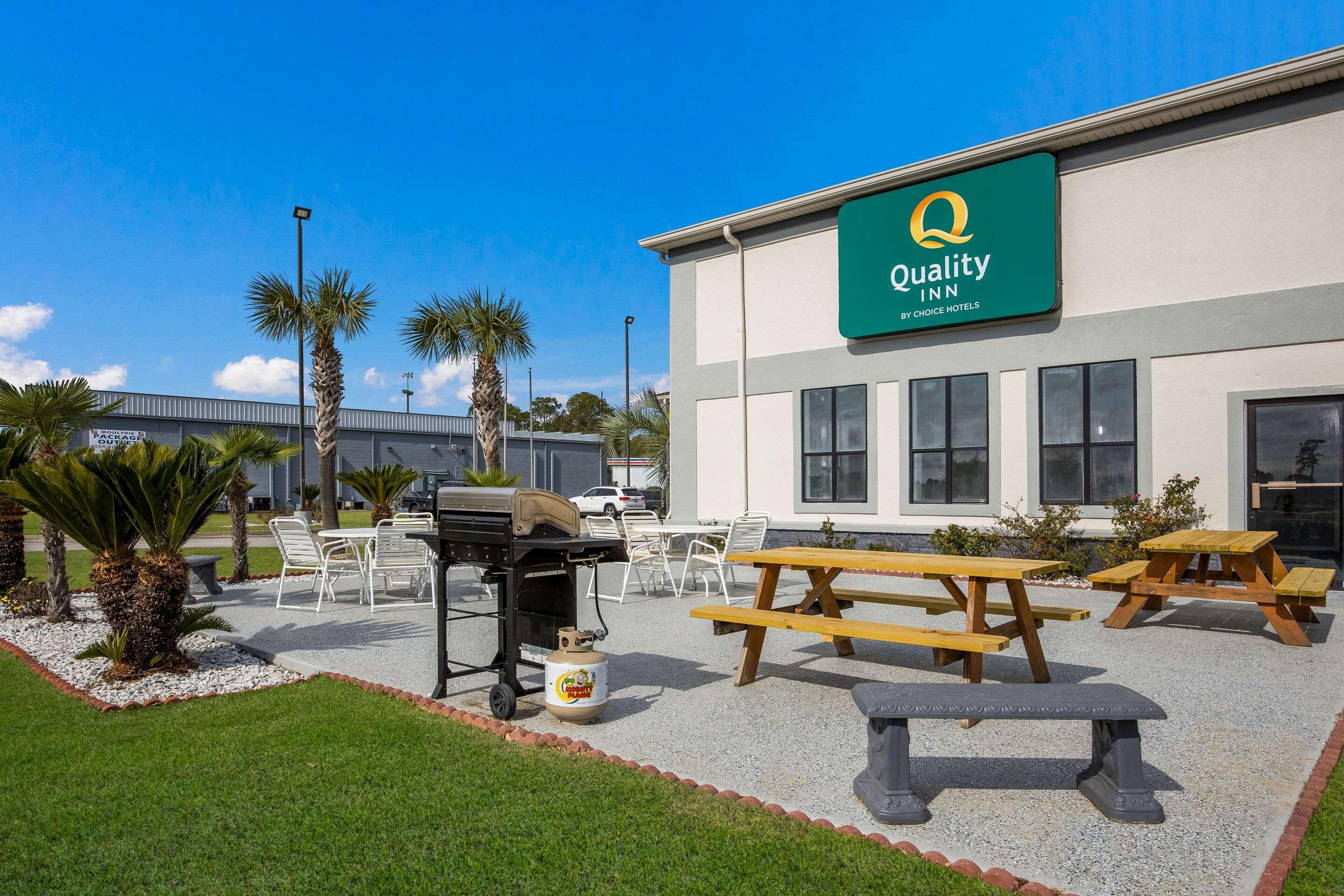 Vista Exterior Quality Inn
