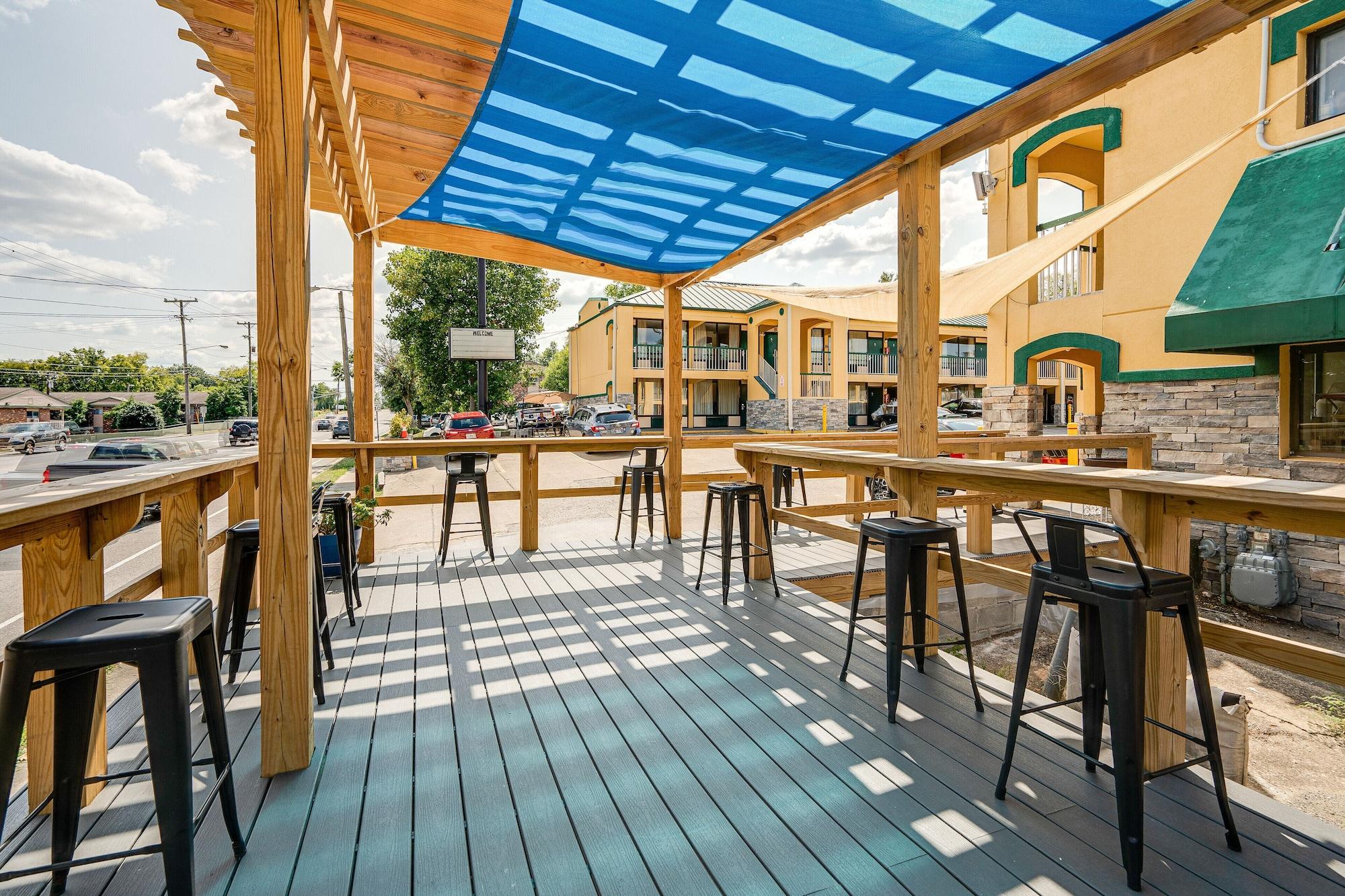 Restaurant Days Inn by Wyndham Nashville Saint Thomas West Hospital