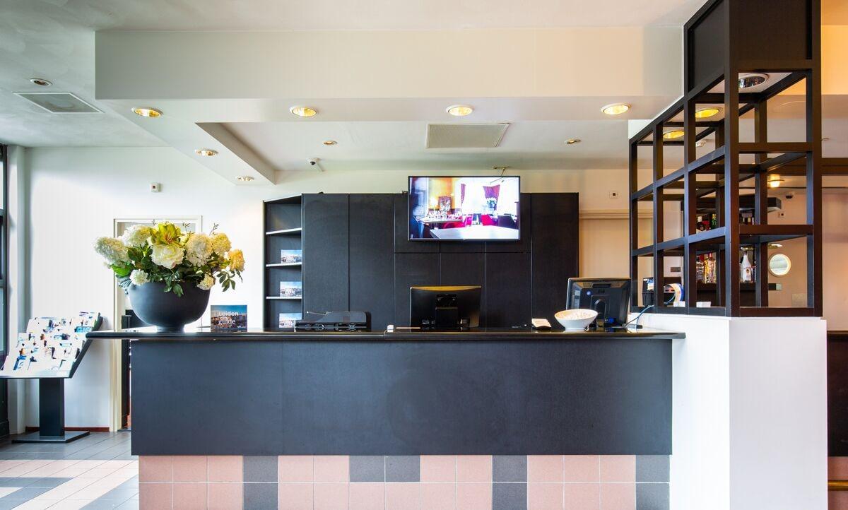 Vista Lobby Bastion Hotel Leiden Oegstgeest