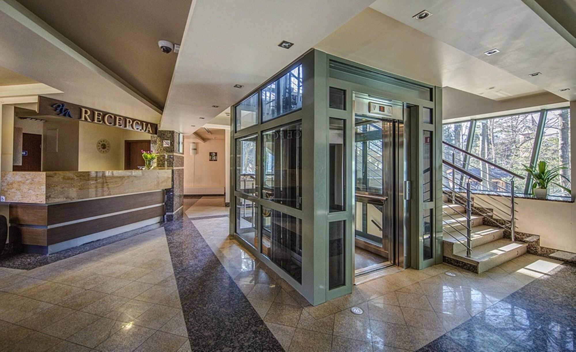 Vista Lobby Hotel Murowanica