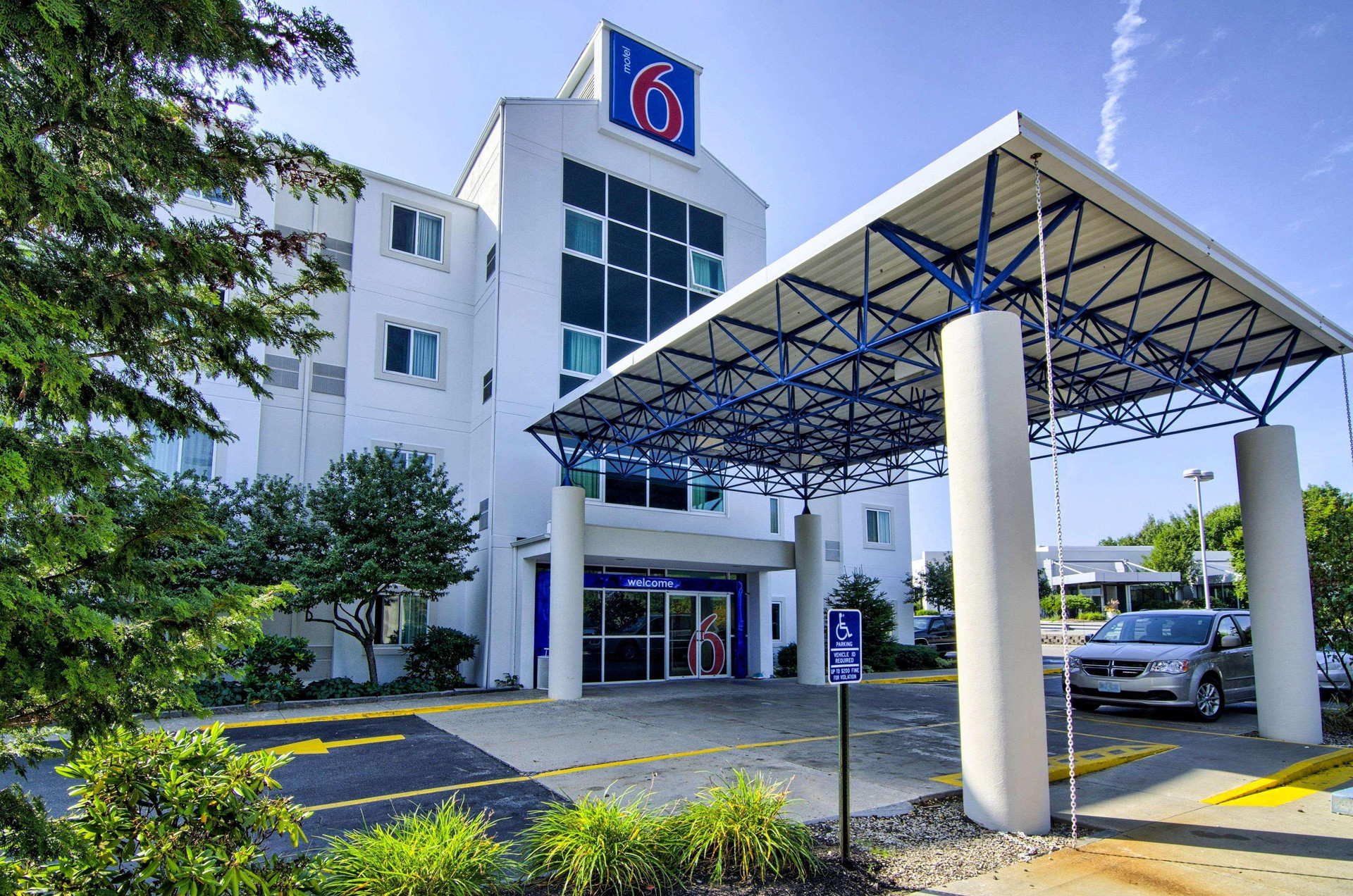 Varios Motel 6 Portsmouth, NH