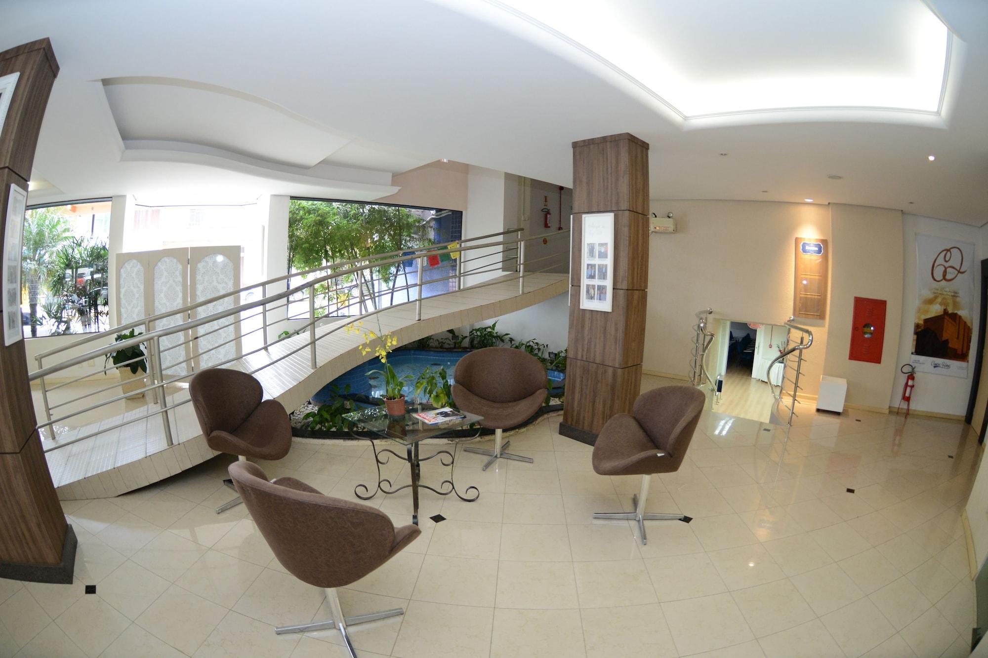 Vista Lobby Center Hotel