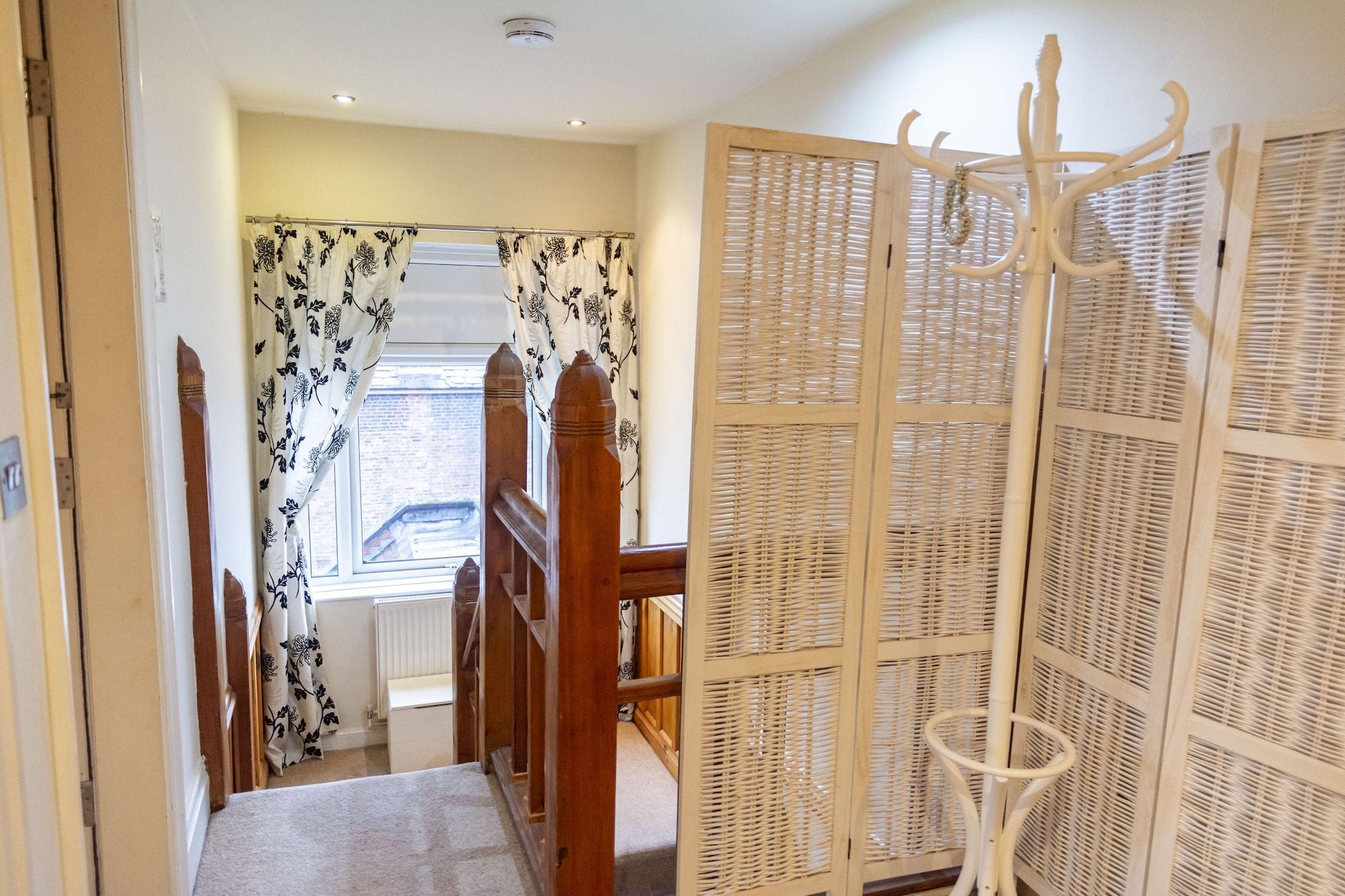 Varios The Apartment No 2 The Old Red King Pub