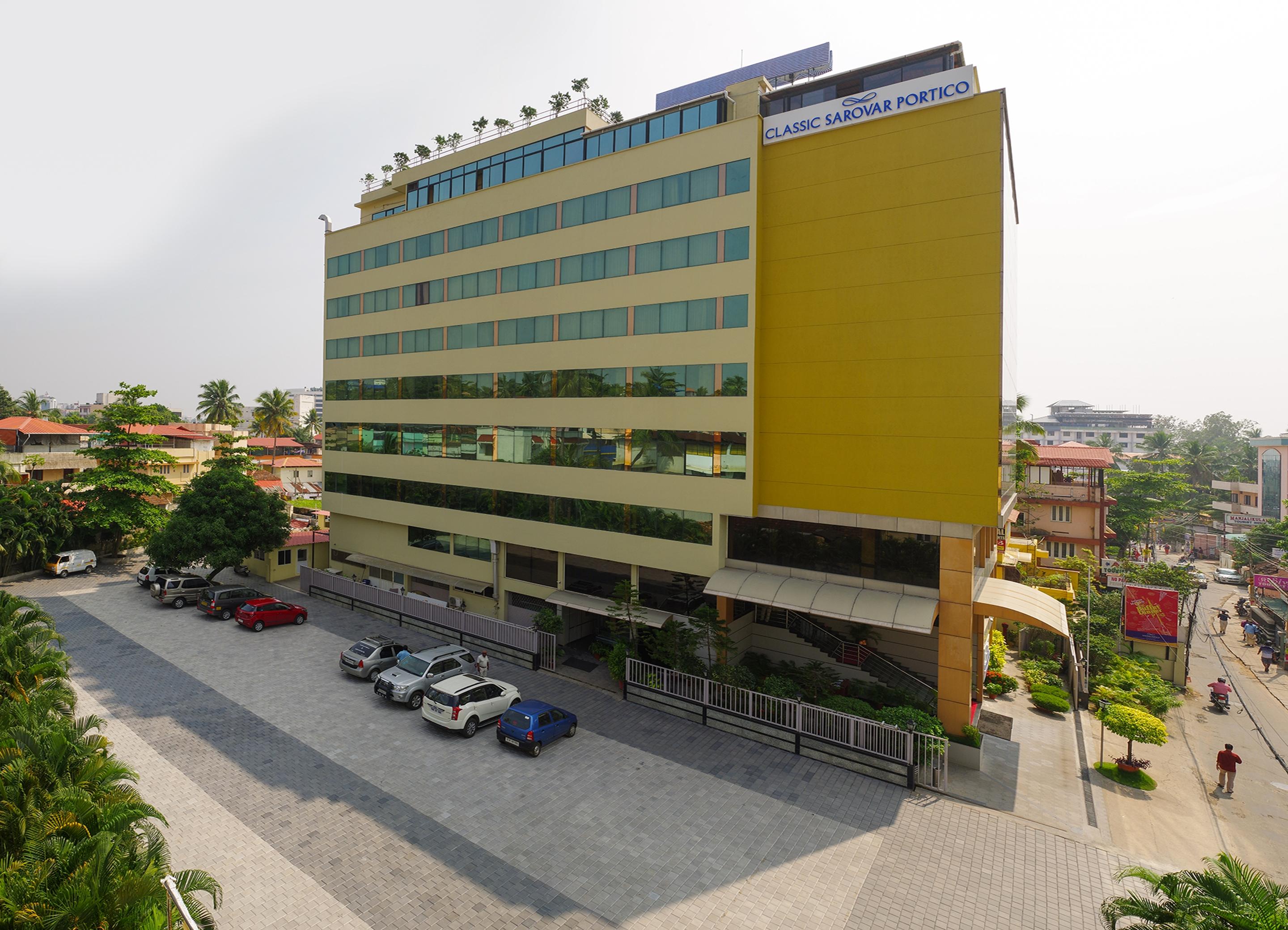 Vista Exterior Classic Sarovar Portico Thiruvananthapuram