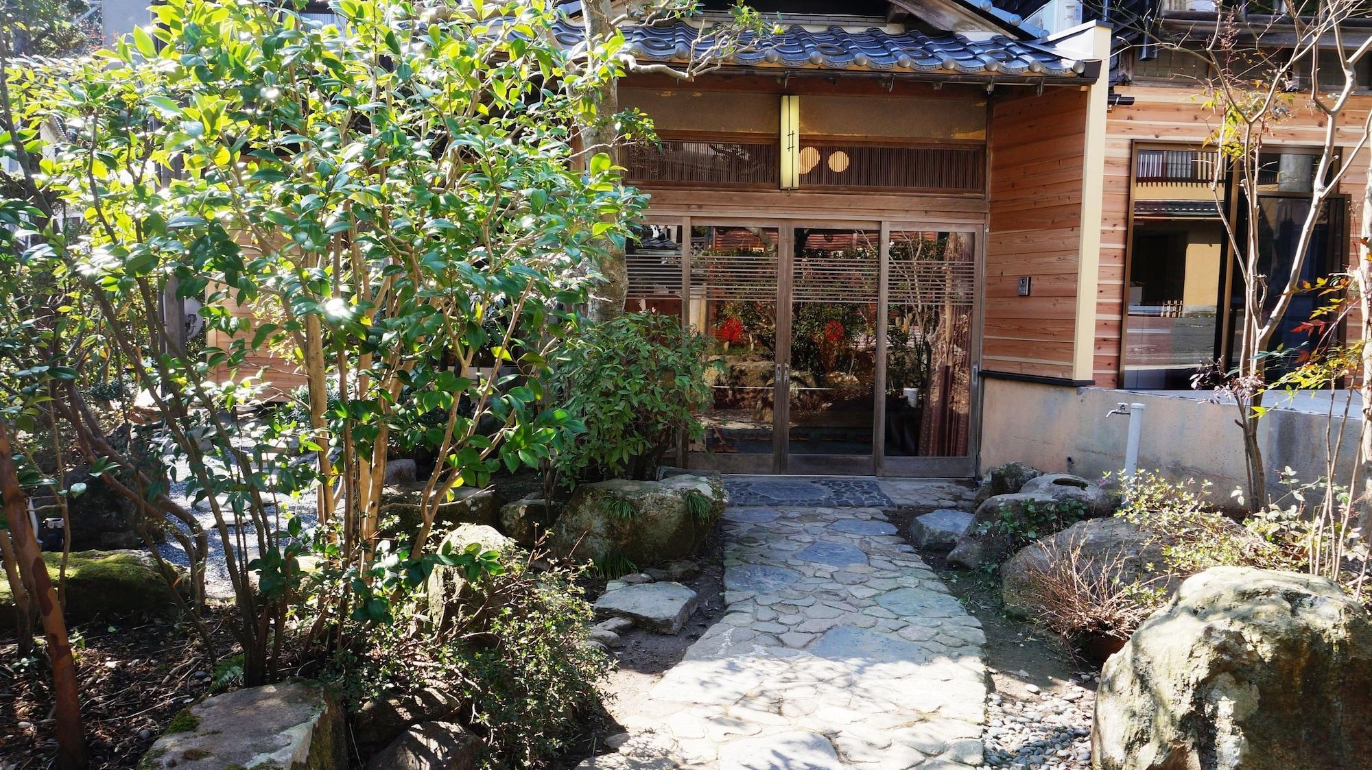 Vista Exterior GUESTHOUSE Kinosaki Wakayo - Hostel, Caters to Women